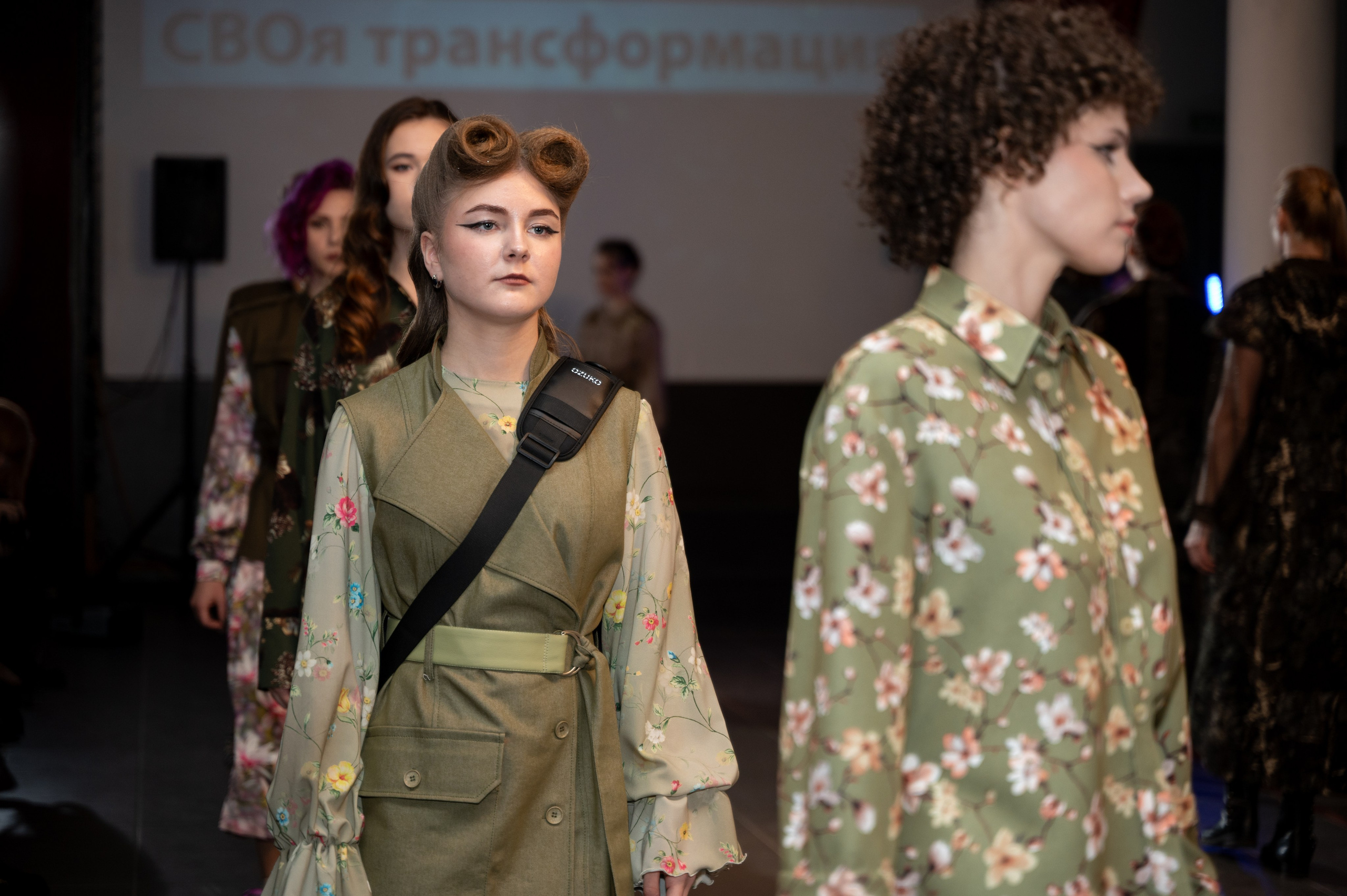 Закрытый показ милитари «Своя трансформация» дизайнера Юлии Бойченко | 24.04.2025. Фотограф в Омске Елизавета Кириллова