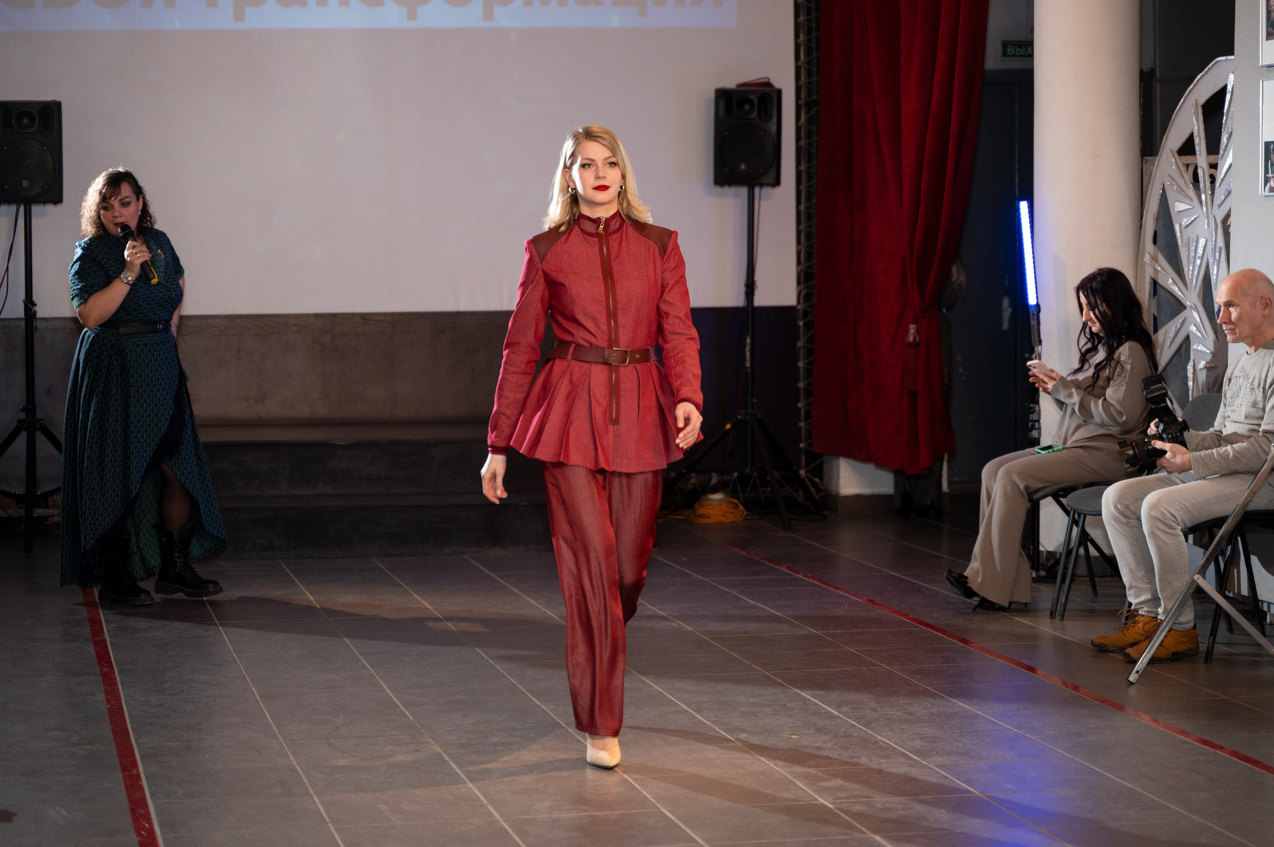 Закрытый показ милитари «Своя трансформация» дизайнера Юлии Бойченко | 24.04.2025. Фотограф в Омске Елизавета Кириллова