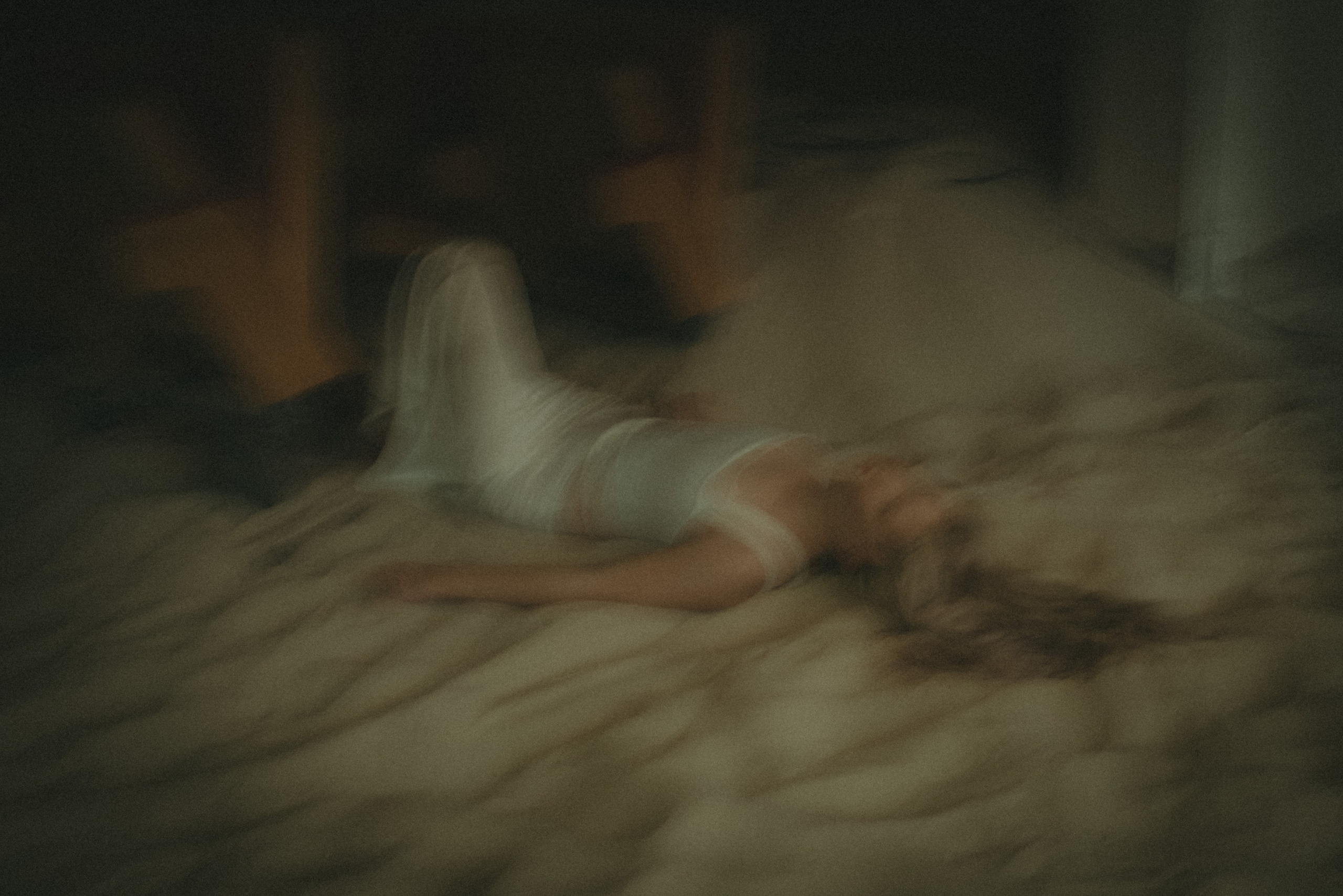 Господи, неужели это сняла я? Как я люблю то, что делаю!!!__________ Серия называется " Театр моей души" _________Вы знали, что фотографии и картины — это отражение внутреннего «я» автора? Каждое изображение несет в себе частичку моей души и моих эмоций.Я художник, и я вижу мир по-своему! А что видите вы?Какие чувства и мысли вызывает у вас моё творчество ? Делитесь своими впечатлениями в комментариях!P.S. Снимаю ли я коммерческие съёмки , репортажи ? Да, но с частичкой своей души.