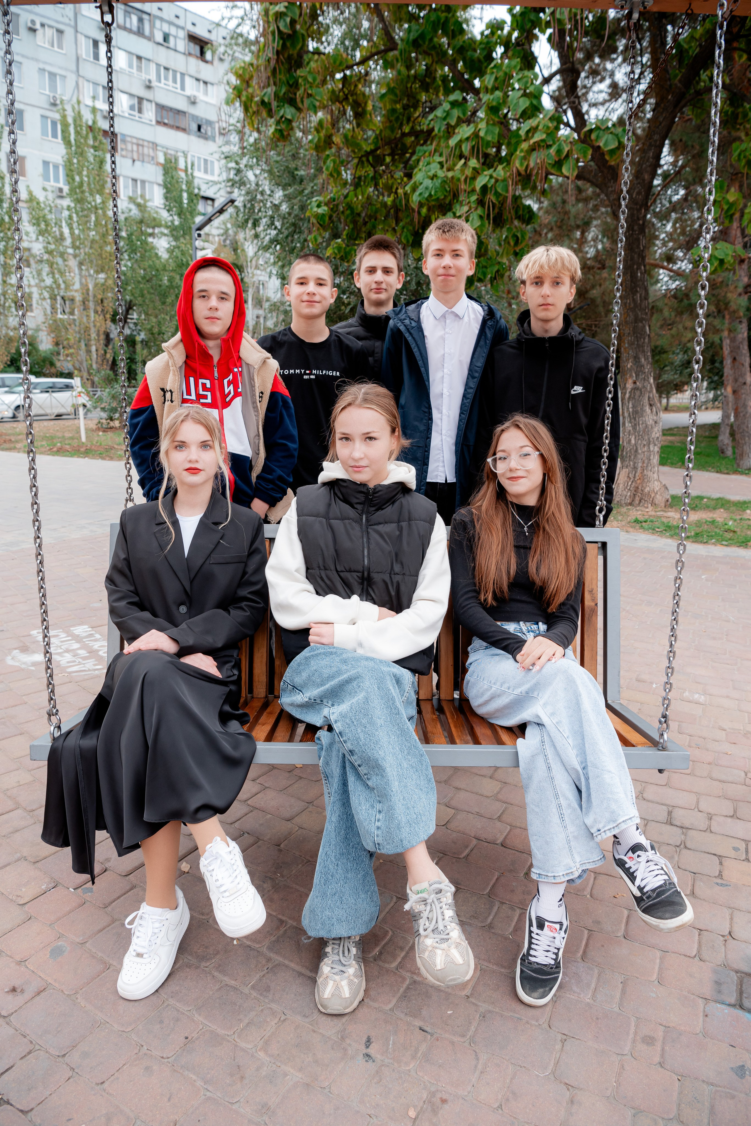 Фотосессия в парке для альбома школьники 9 класс. Фотограф в Волгограде и Волжском Александр Горбань