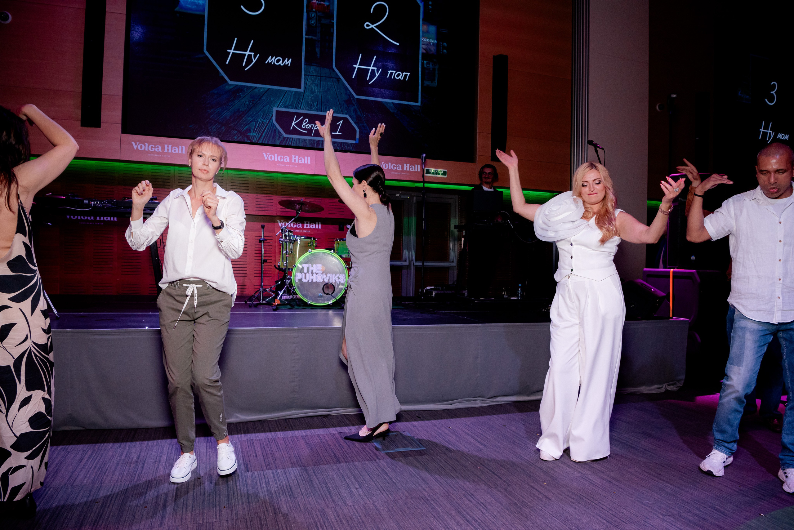 5 Лицей. Вручение и Банкет. Музкомедия и Сити Холл. Фотограф в Волгограде и Волжском Александр Горбань