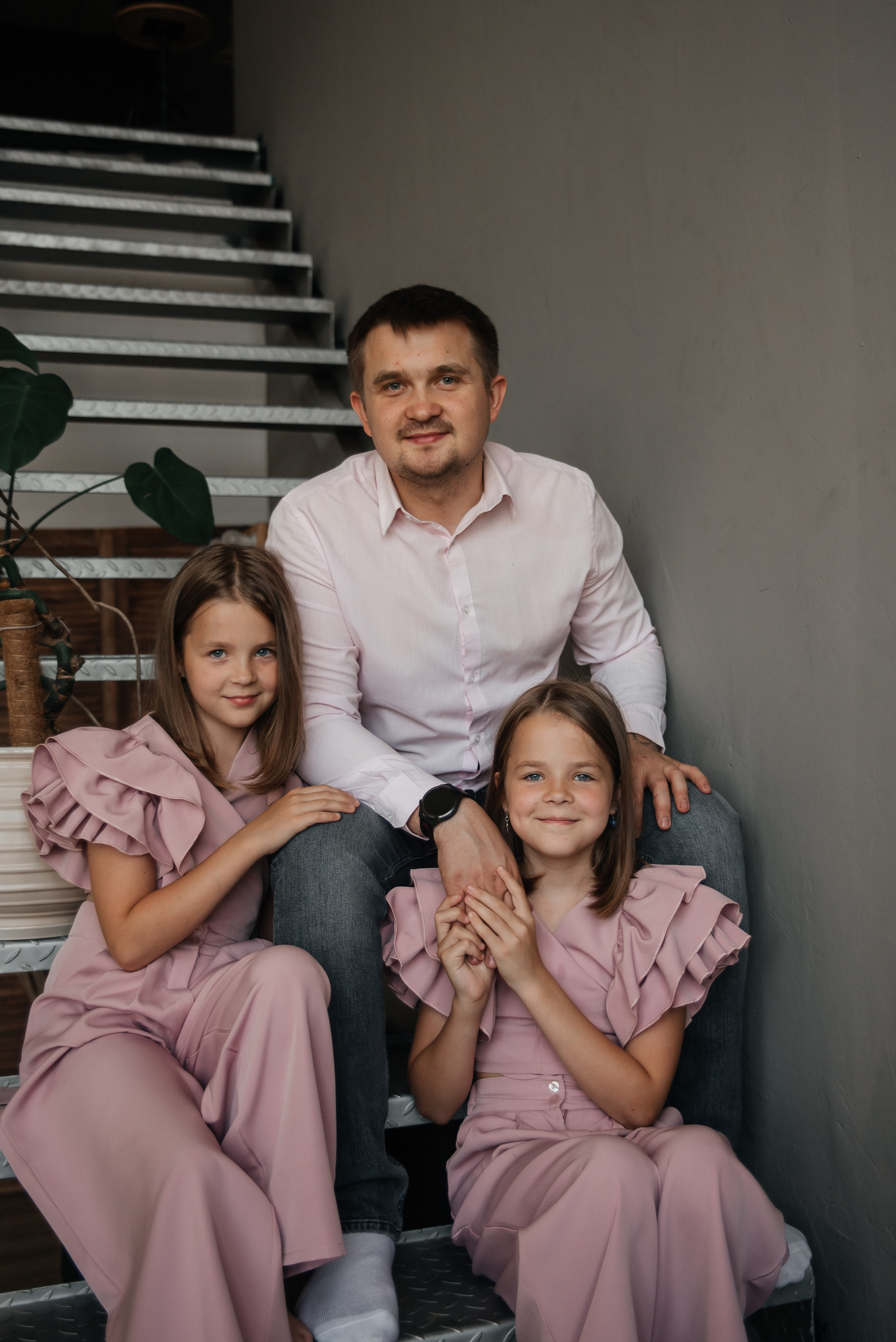 Семейная студийная. Свадебный и семейный фотограф в городе Смоленске