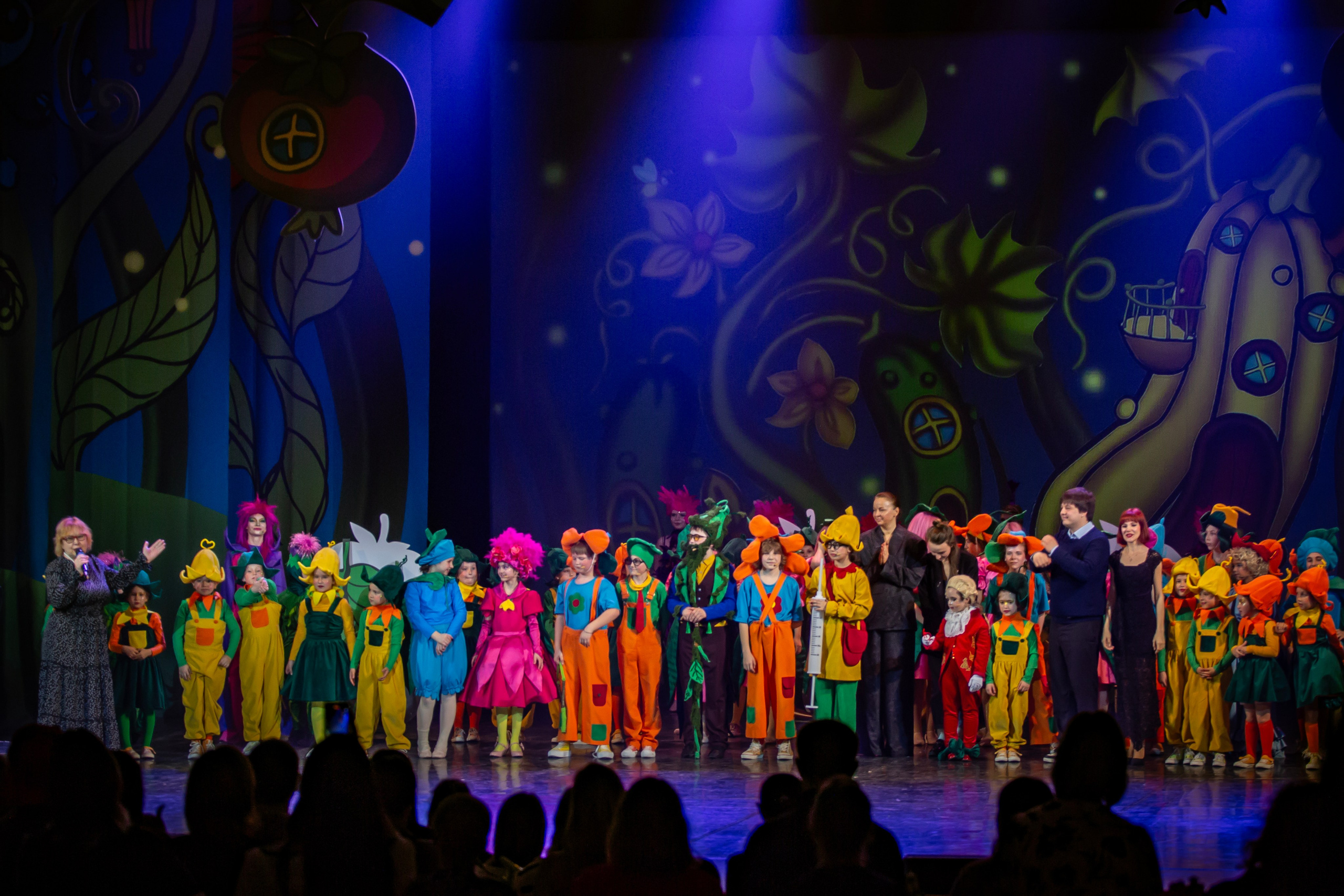 Мюзикл «Незнайка в царстве малюток» премьера Сочи солнышки и Сочи Соло. Фотограф в Сочи Юрий Шептаев