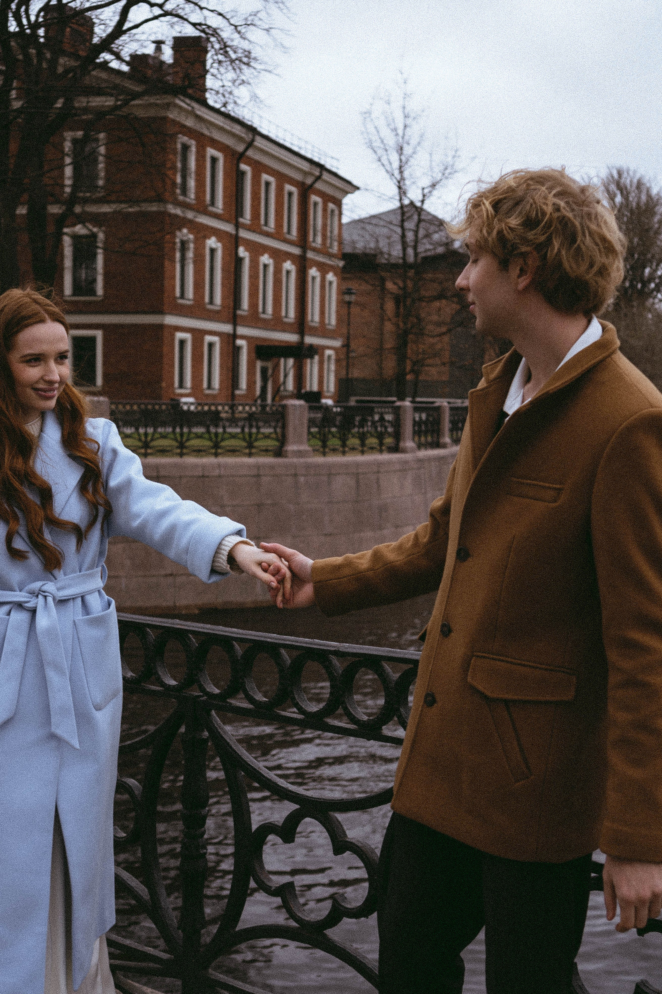 СВАДЕБНАЯ СЬЕМКА В ОТЕЛЕ. СБОРЫ ЖЕНИХА И НЕВЕСТЫ И ТАКЖЕ ТОР И ПОДГОТОВКА К ПРОГУЛКЕ И ПРОГУЛКА ПО ПЕТРОГРАДКЕ. Профессиональный фотограф, Санкт-Петербург — Виктория Богомолова