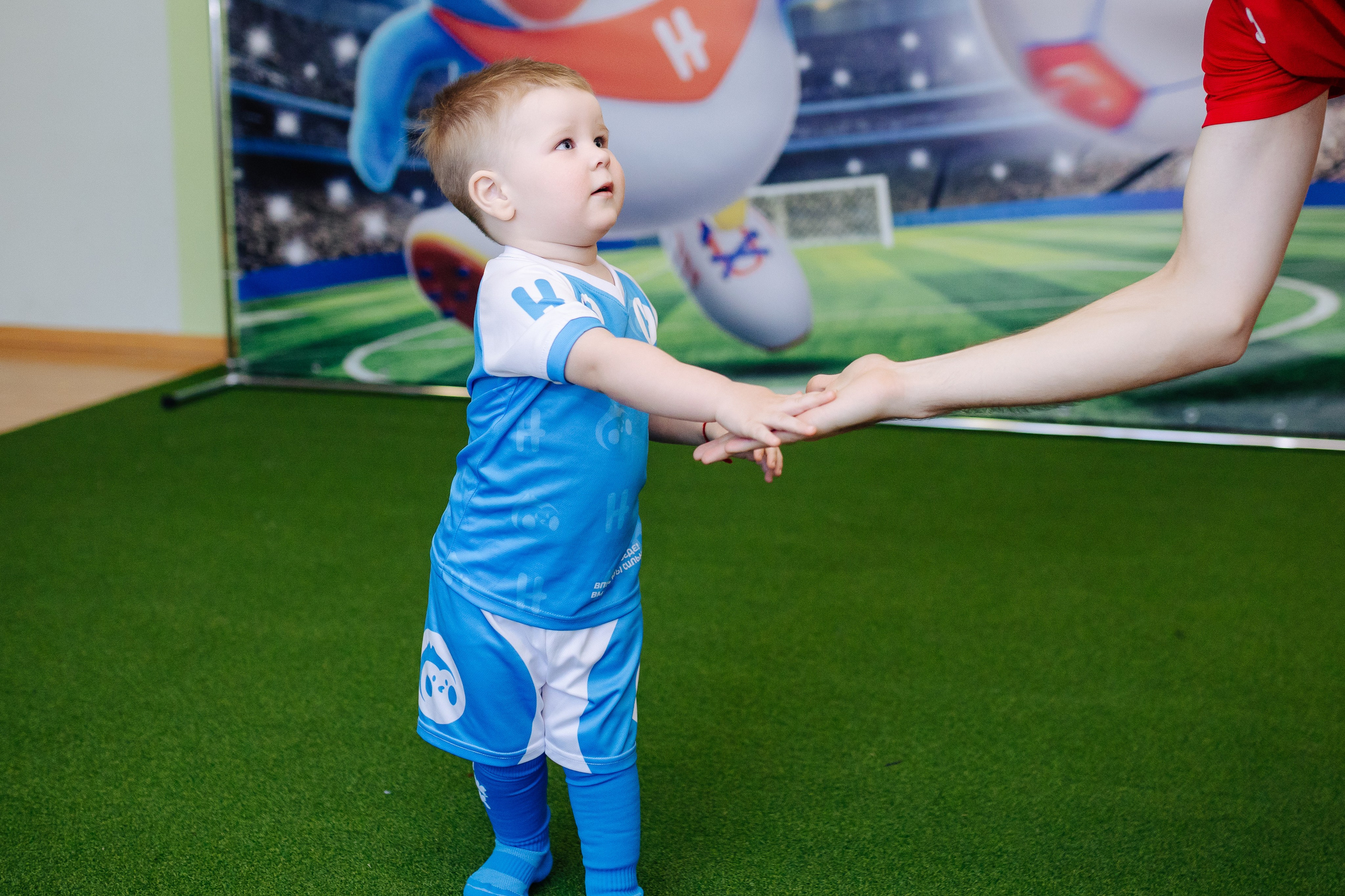 Фотосессия с кубком в детских садах г. Магнитогорска. Денис Прохоров Фотограф в г. Магнитогорск