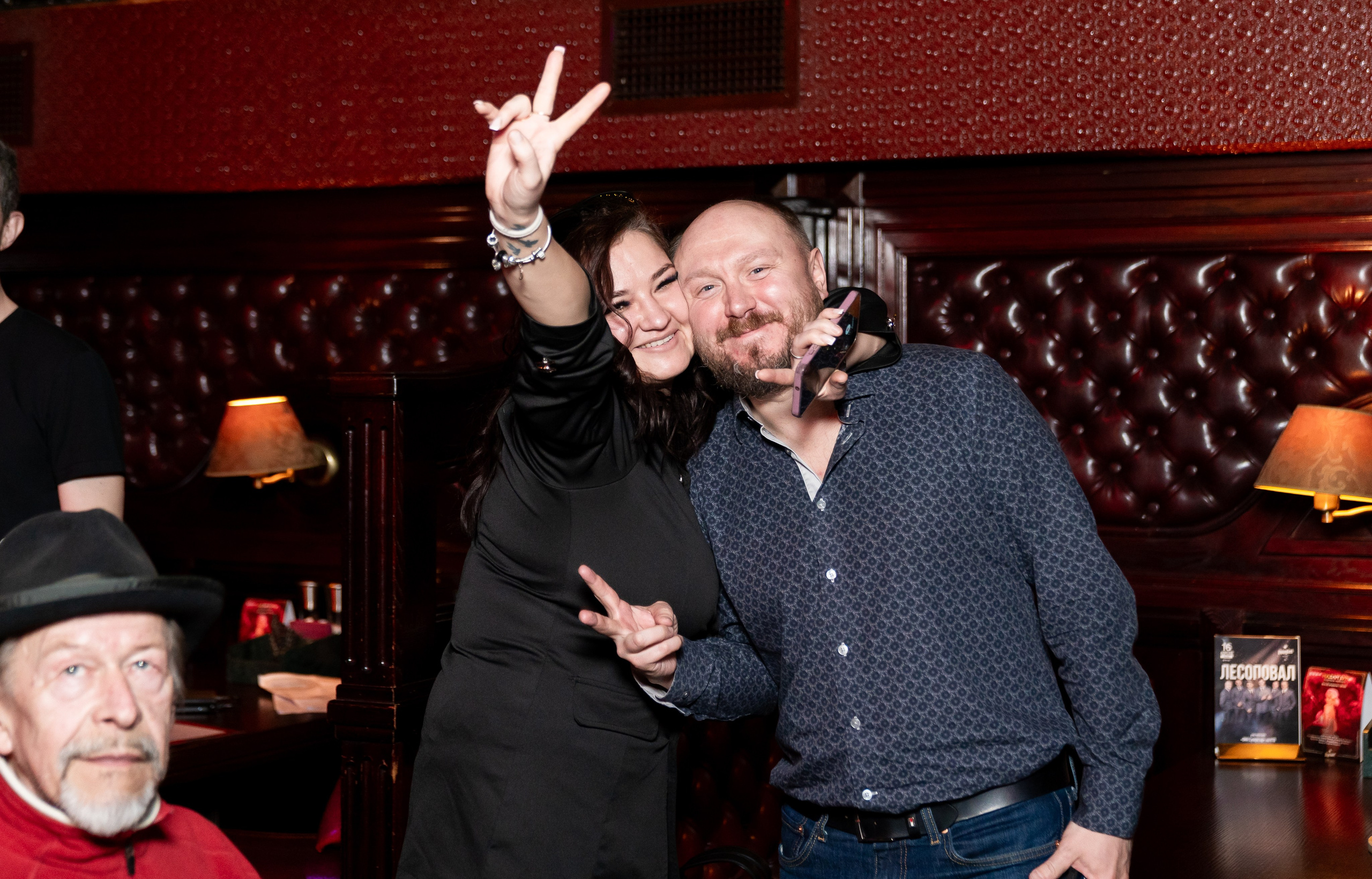 Вася Васин (Кирпичи) & ladies | Концерт в баре Douglas, СПб 2026. Репортажный фотограф Санкт-Петербург | Мальцев Евгений