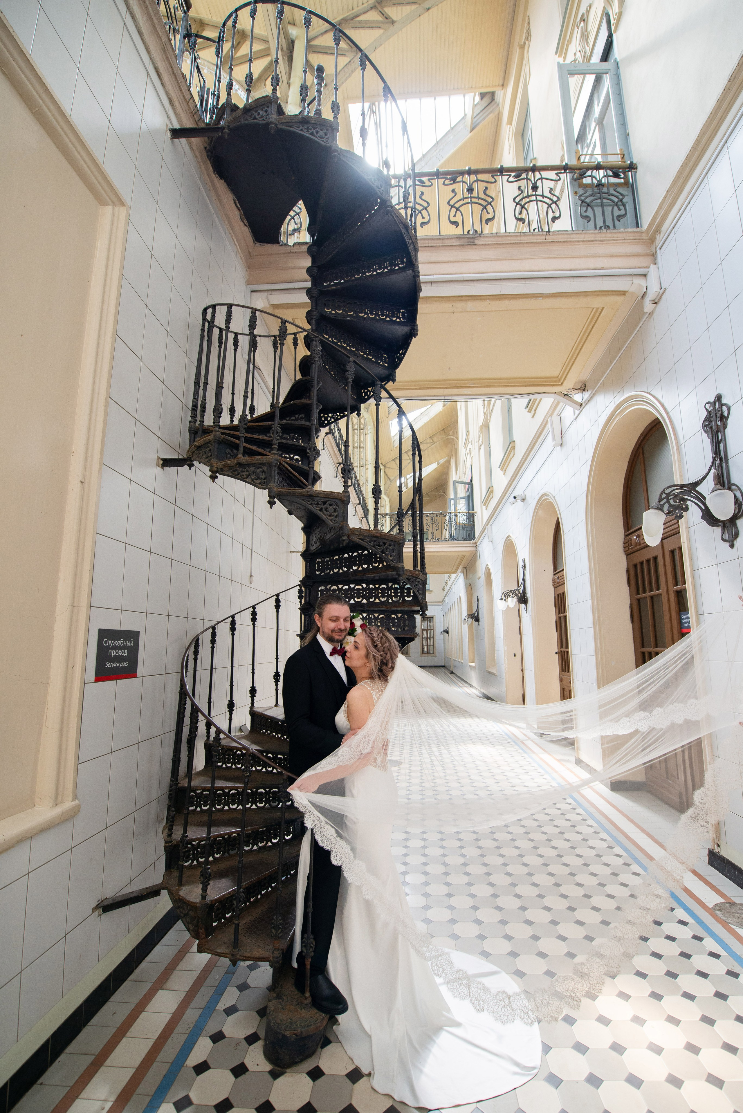 Юлия и Денис (фотосессия на Витебском вокзале и в Польском саду). Портретный, семейный и свадебный фотограф в Санкт-Петербурге и в Пушкине Ширяев Денис