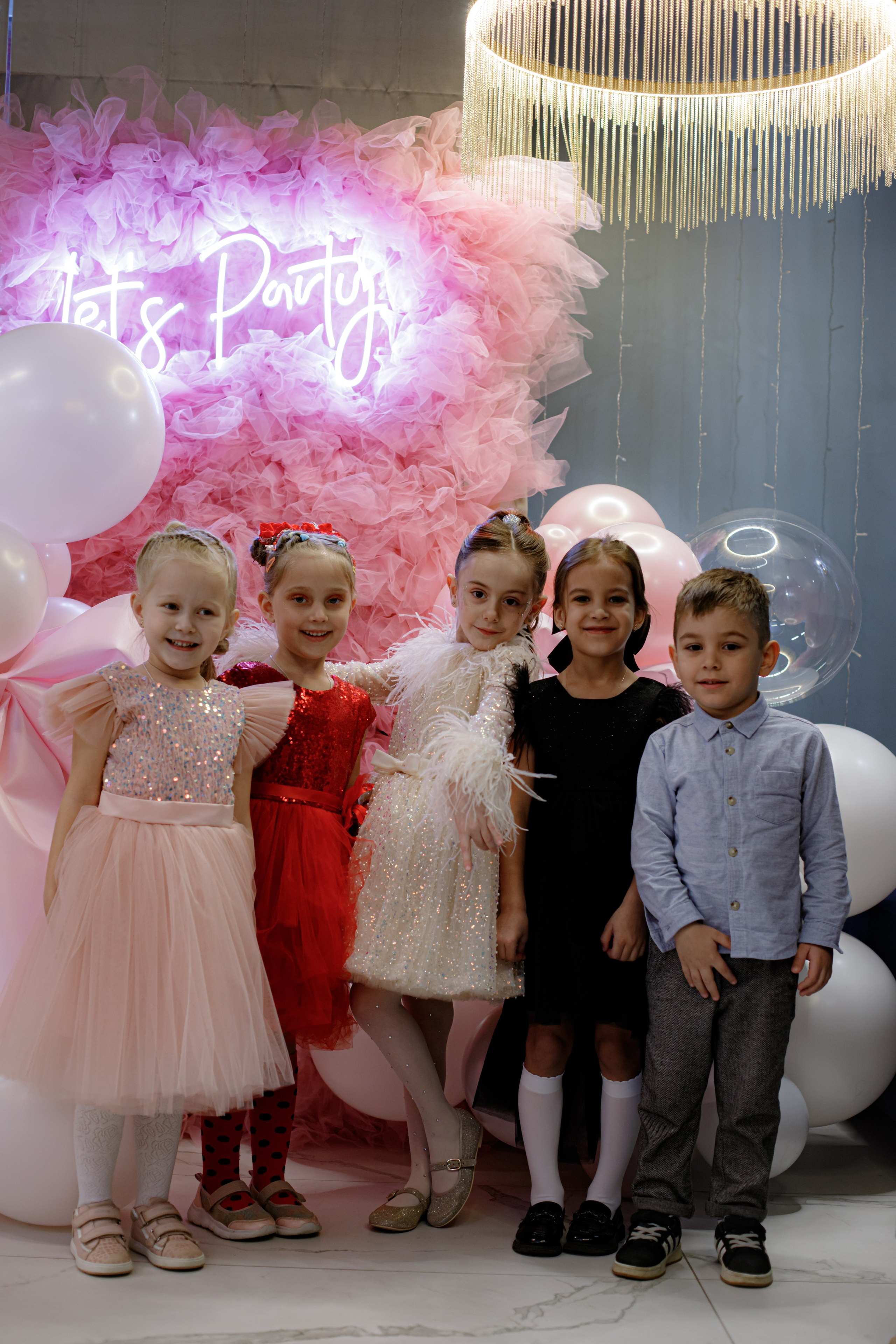 ASIA'S BIRTHDAY PARTY. Photokarish