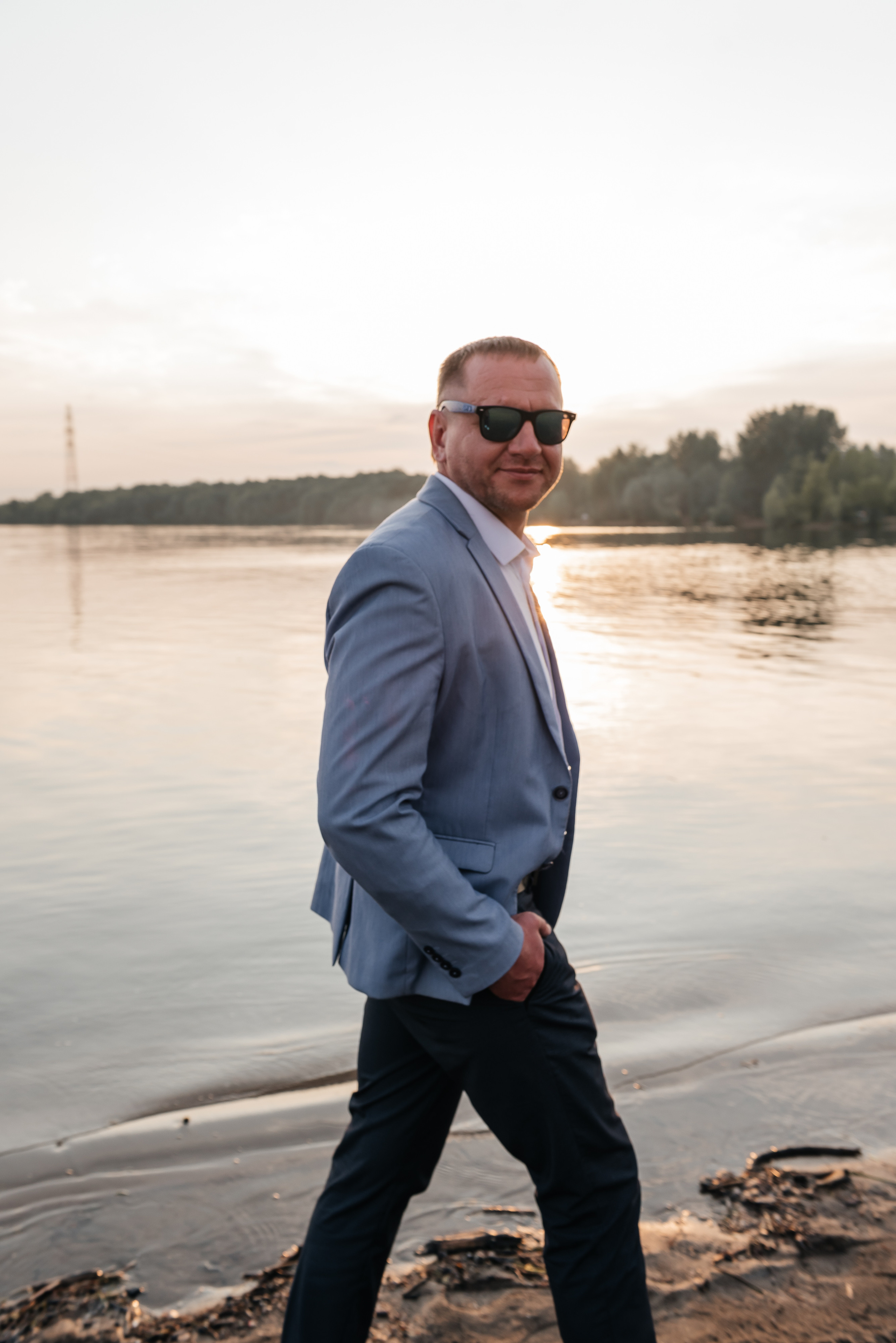 модель, парень модель, кабриолет, лексус, фотосессия с кабриолетом, фотосессия у реки, фотосессия, фотограф, мужской торс, мужское тело, фотограф в новосибирске, фотограф новосибирск, фотосессия новосибирск, заказать фотографа в новосибирске, портретный фотограф новосибирск, мужской фотограф новосибирск, фотосессия на природе новосибирск