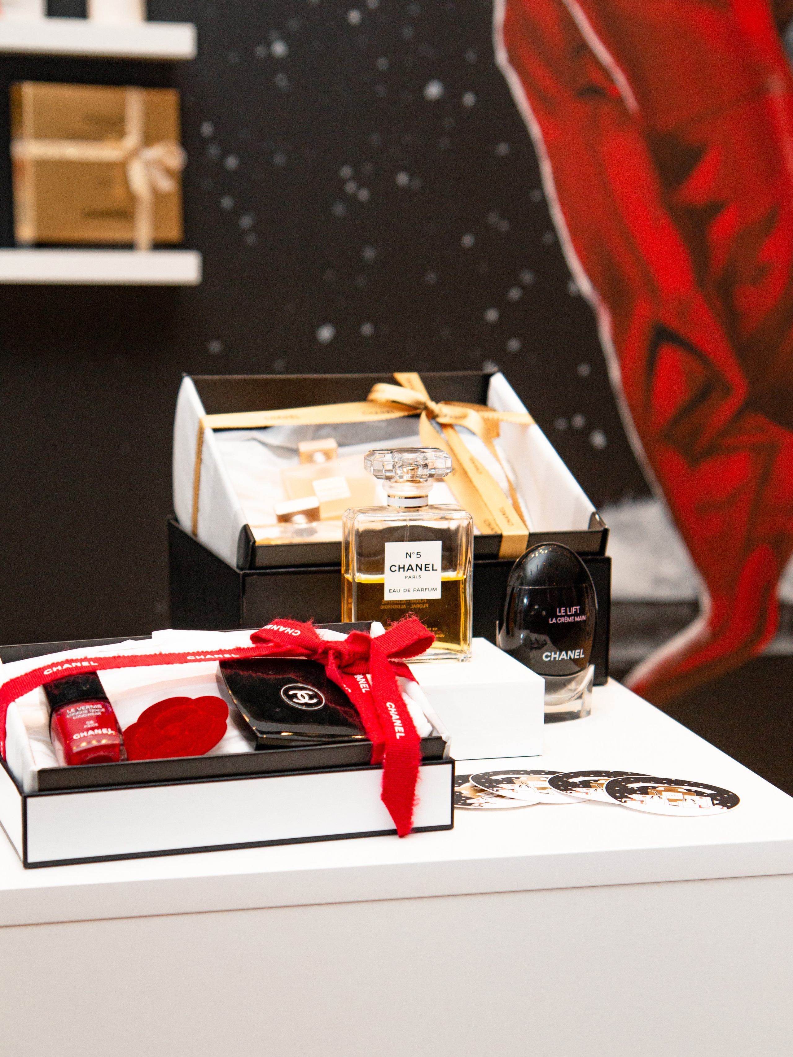 Chanel Екатеринбург. Предметный и репортажный фотограф Алексей Кротов