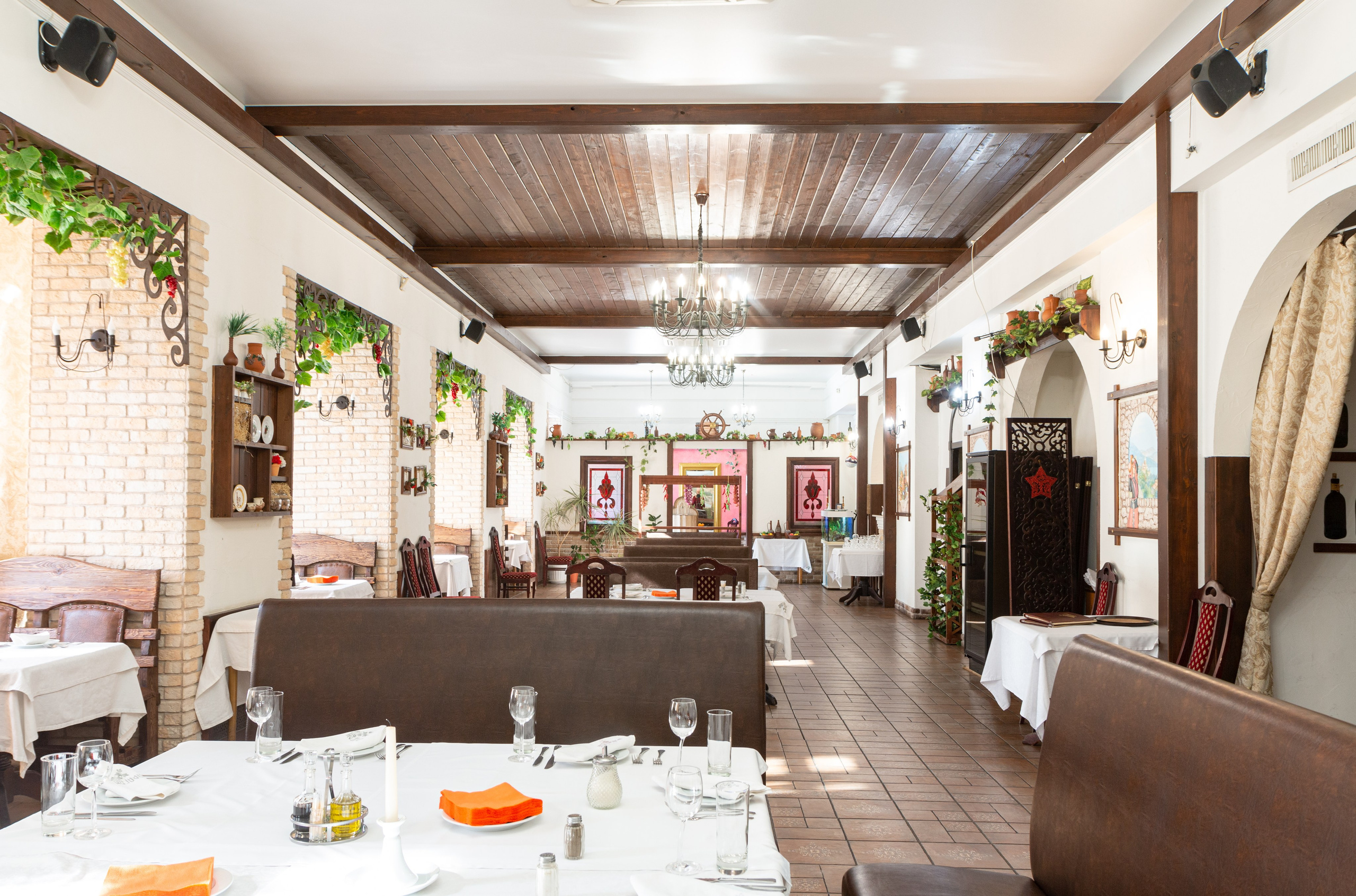 Интерьерная съёмка для кафе и ресторанов. Предметный и репортажный фотограф Алексей Кротов