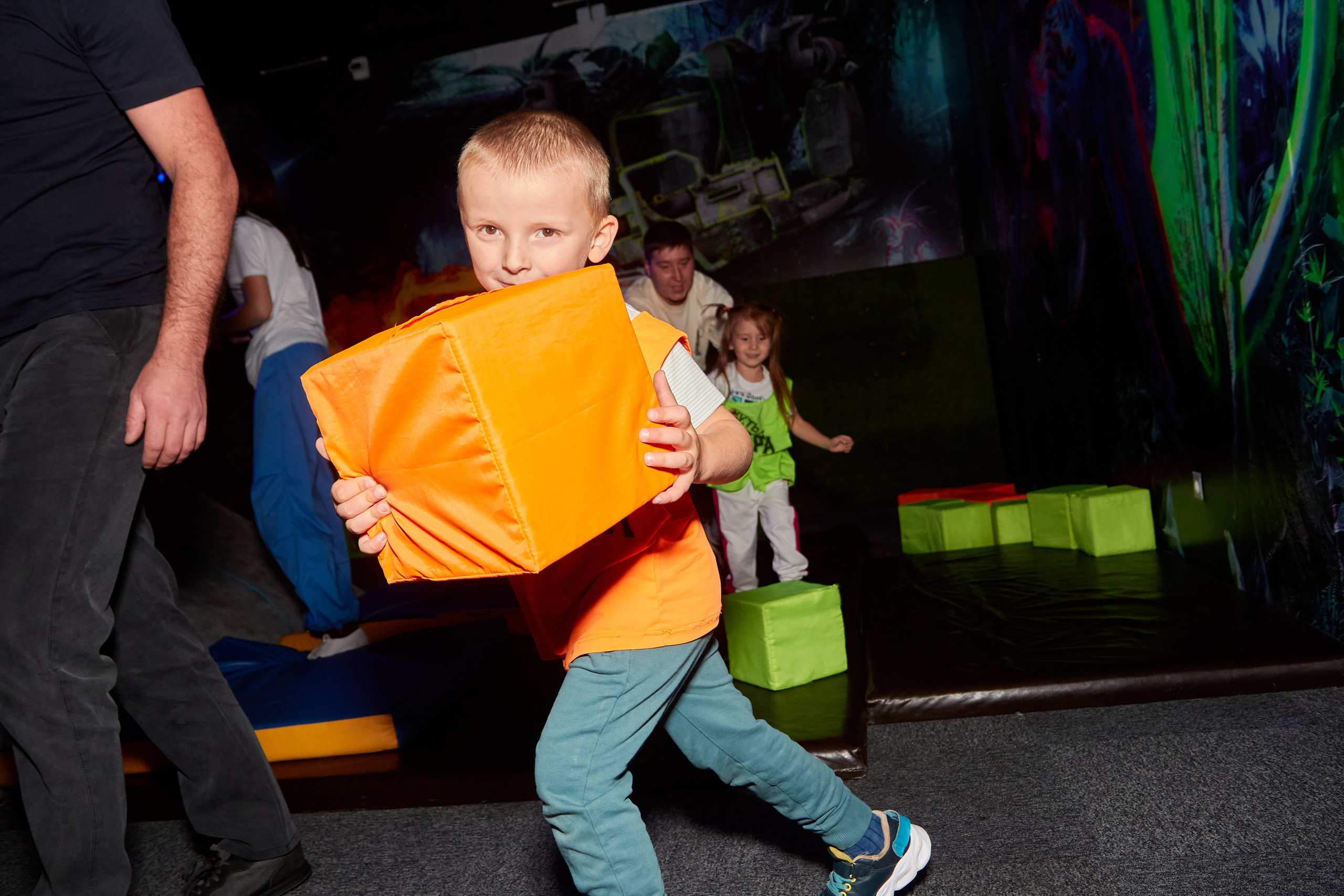 Фотосъёмка квестов и квест-шоу. Предметный и репортажный фотограф Алексей Кротов