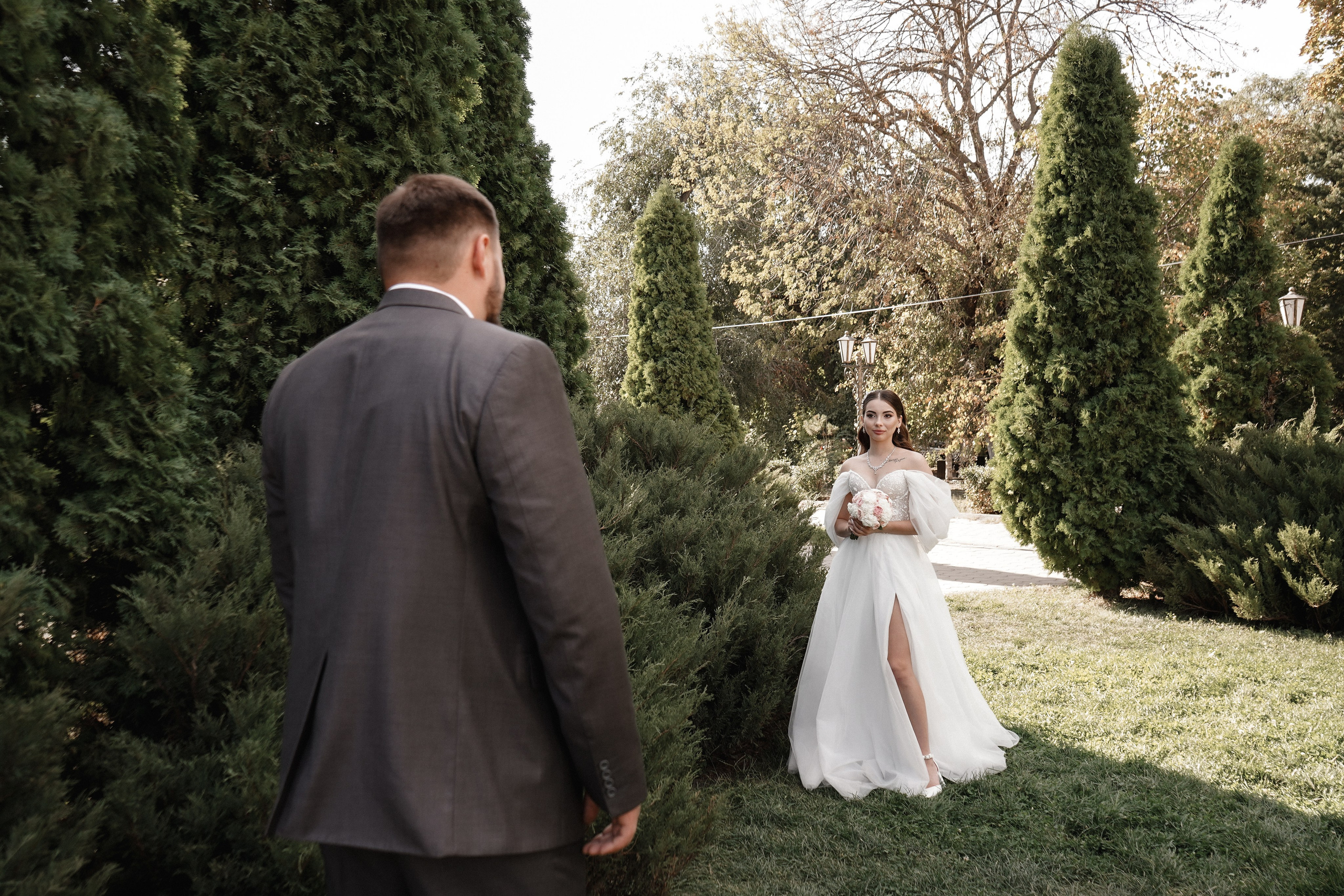 Свадебная фотосессия в Новочеркасске. Александровский парк и Вознесенский войсковой всеказачий собор. Андрей и Елена. Свадебный фотограф в Ростове-на-Дону. Таинство Крещения и Венчания, семейные фотосессии. Алёна Чёботова