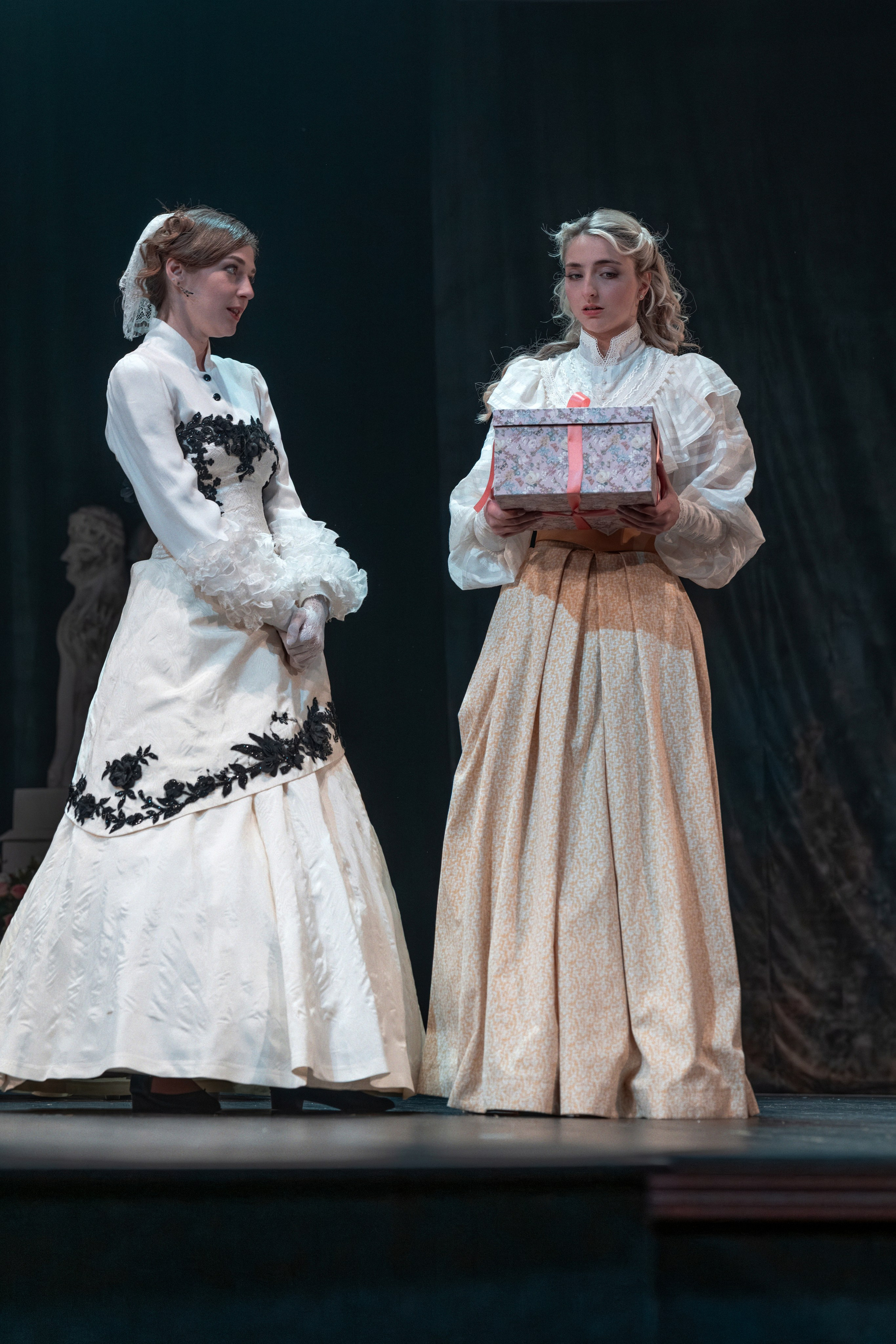 Театр Роста: Отцы и Дети. Сайт фотографа Сергея Абрамова