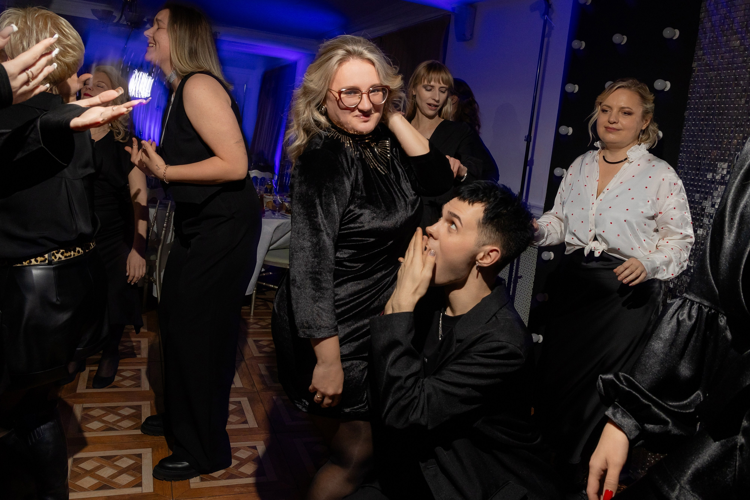 Корпоративная фотосъемка для кафе GARAGE | Новый год 2025 | Минск. Свадебный фотограф в Минске/Беларуси Сергей Спиридонов