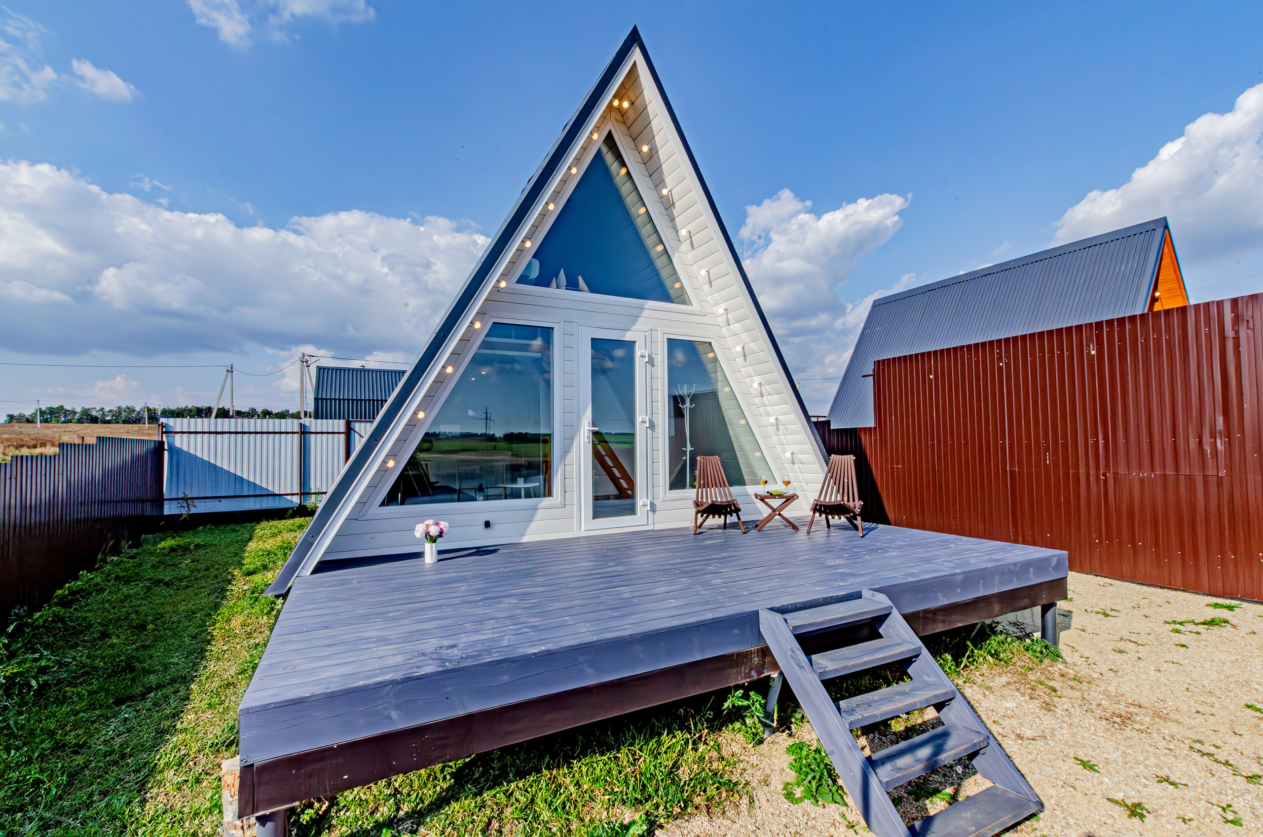 Лейк глемпинг белый. Nataliphotokzn.ru Фотограф. Казань. Интерьерная съёмка