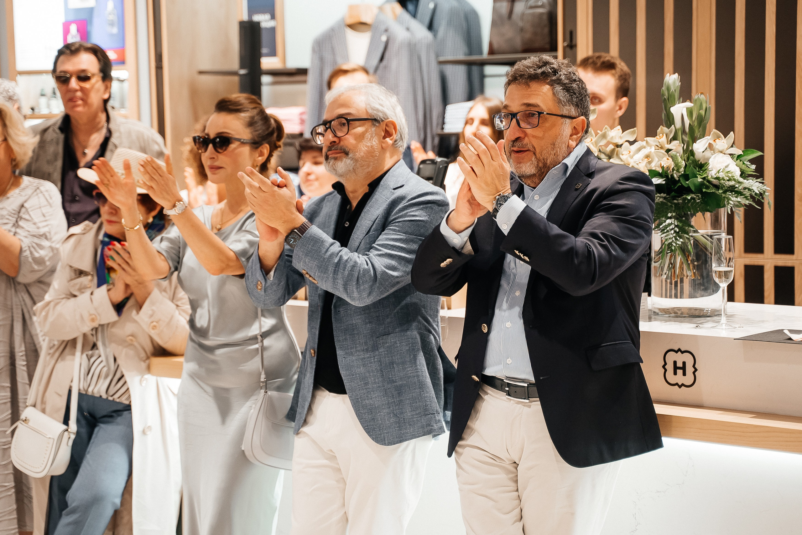 Henderson. Павел Краснов — Свадебный и репортажный фотограф в Москве