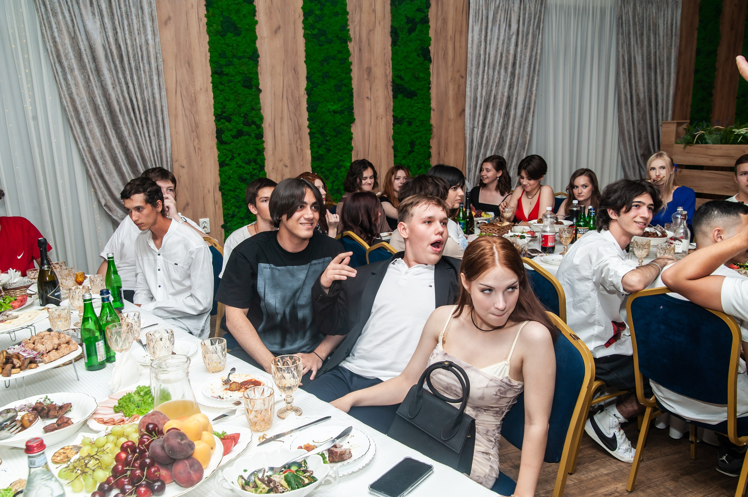 Выпускной МАОУ СОШ № 17 им. Эдуарда Есаяна. Свадебный и семейный фотограф Денис Лукьянов в Краснодаре, Краснодарском крае и Республике Крым