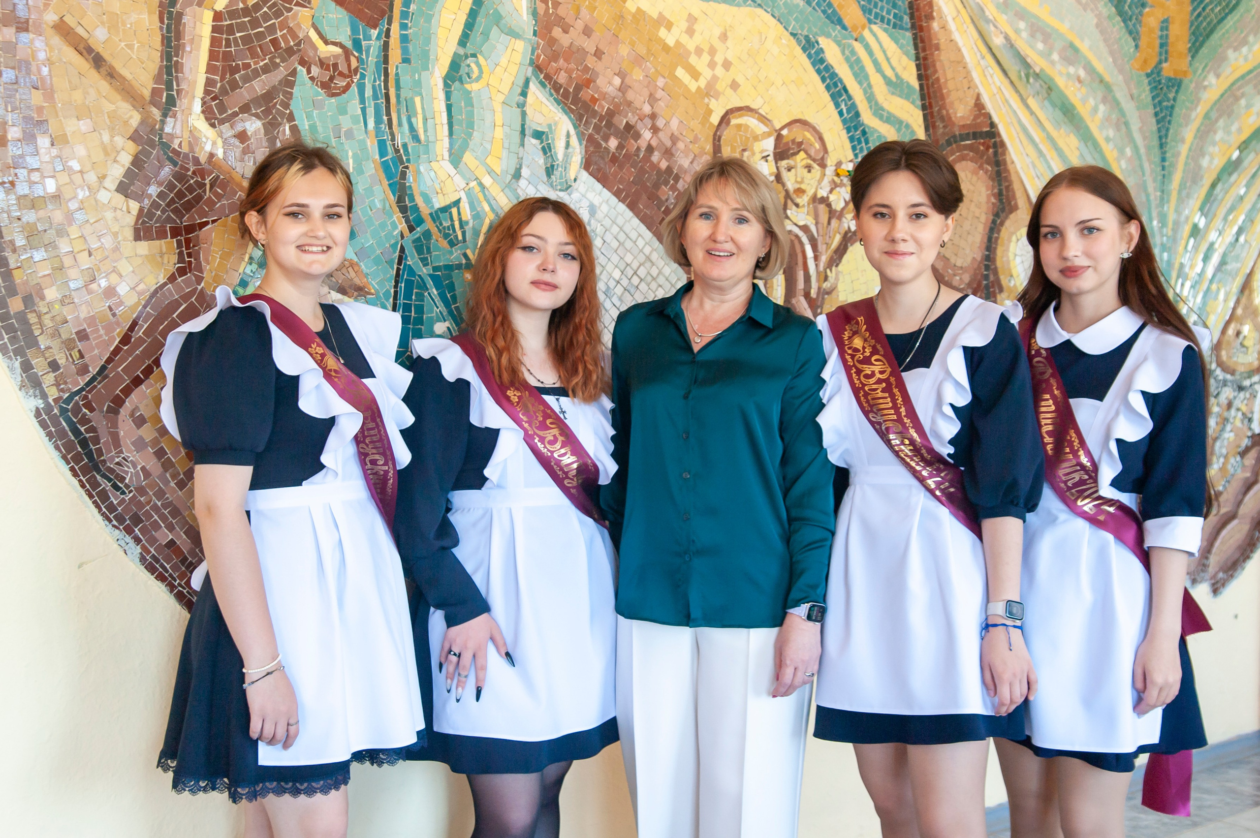 Последний Звонок МАОУ СОШ № 17 им. Эдуарда Есаяна — Архипо-Осиповка. Свадебный и семейный фотограф Денис Лукьянов в Краснодаре, Краснодарском крае и Республике Крым