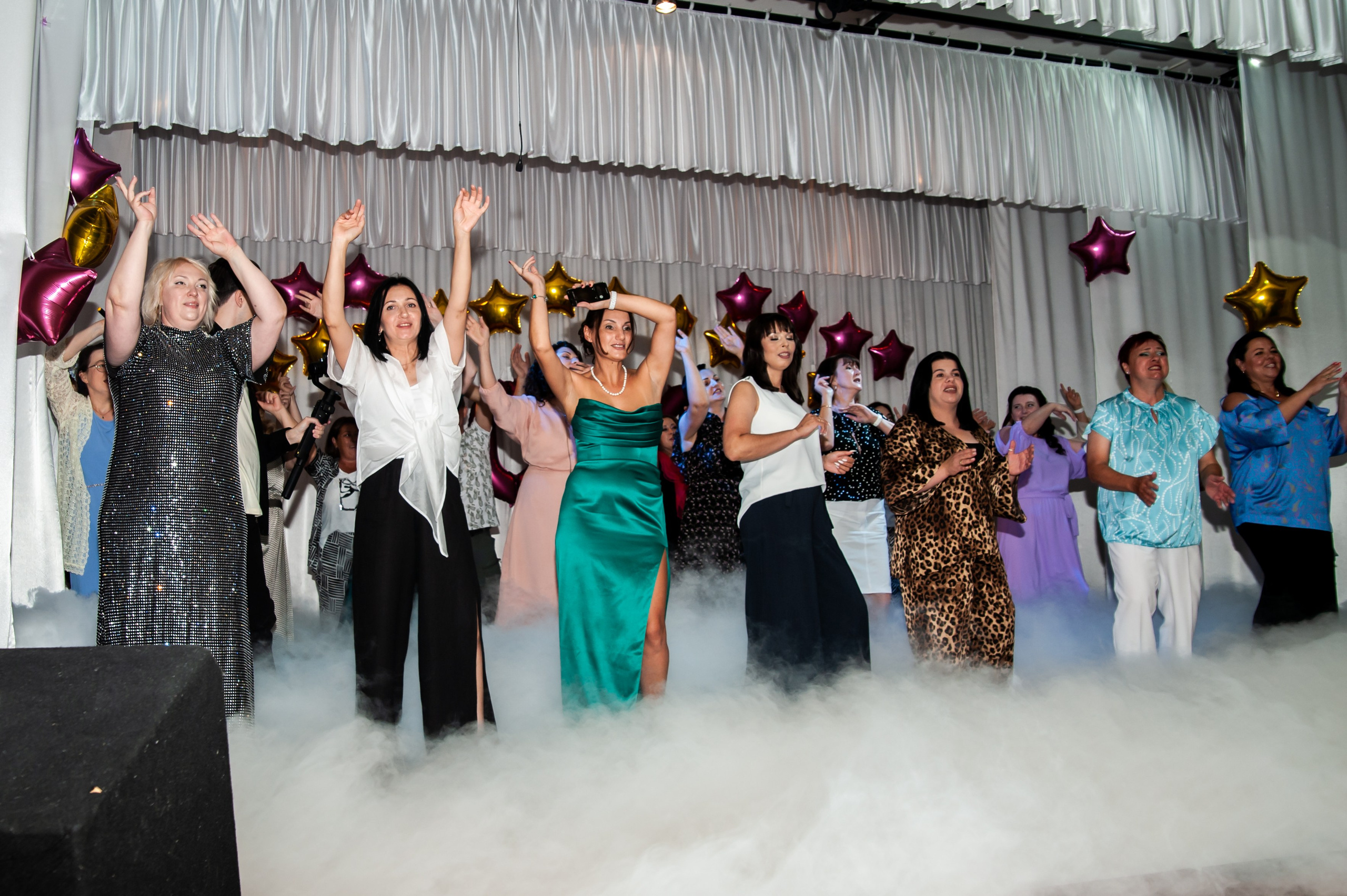 Выпускной МАОУ СОШ № 17 им. Эдуарда Есаяна. Свадебный и семейный фотограф Денис Лукьянов в Краснодаре, Краснодарском крае и Республике Крым