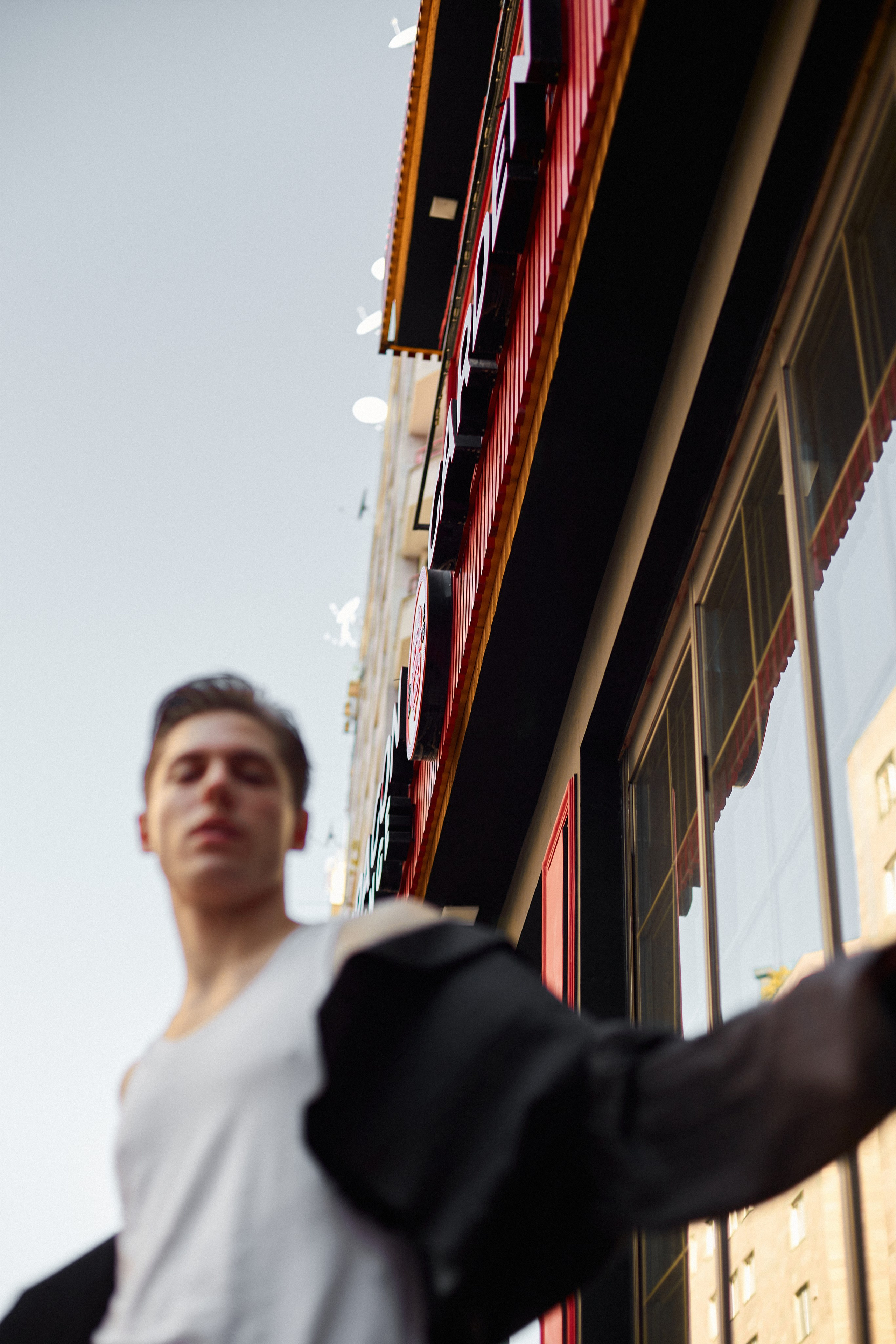 Максим. Фотограф в Ереване