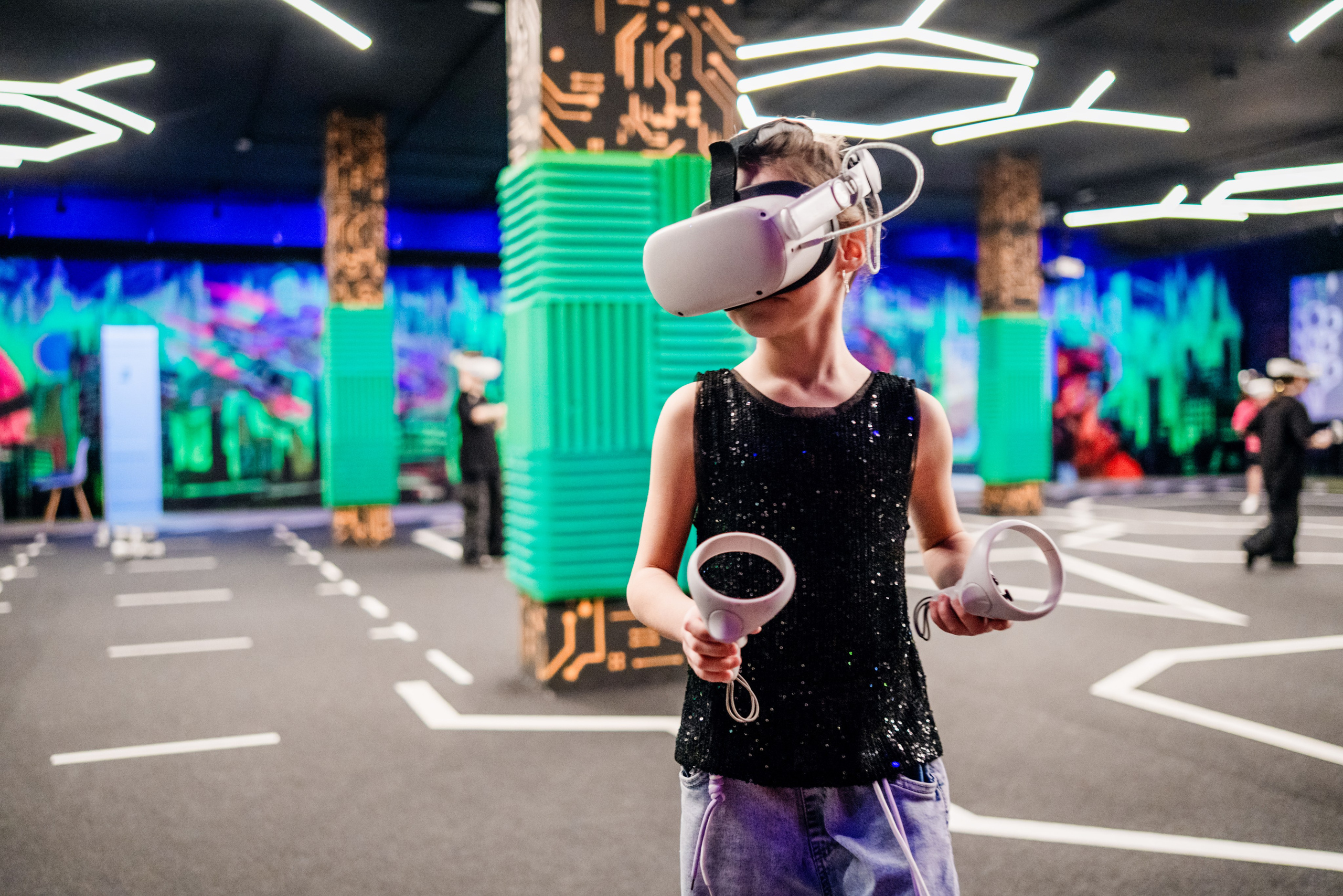 VR (November-December 2024). Felixtones