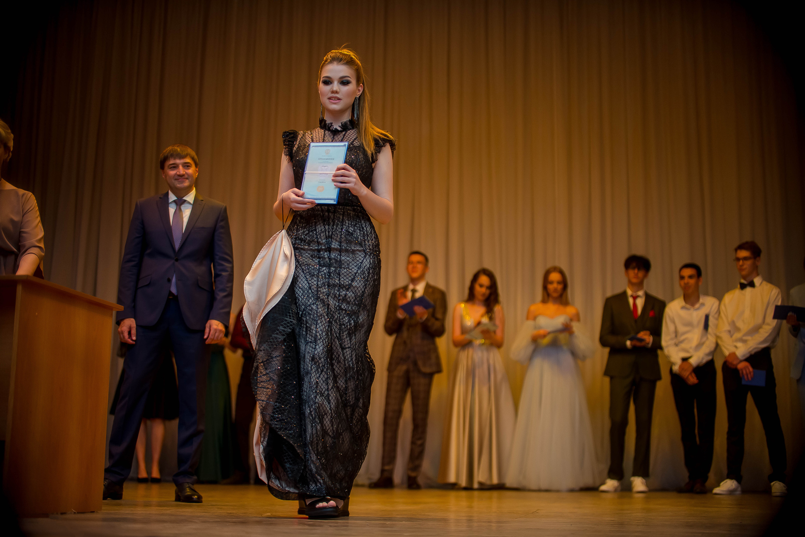 Выпускной Виолетты в Губернии, Новочеркасск, 6-школа, 11-Б. Арт-фотограф Евгений Матвиенко