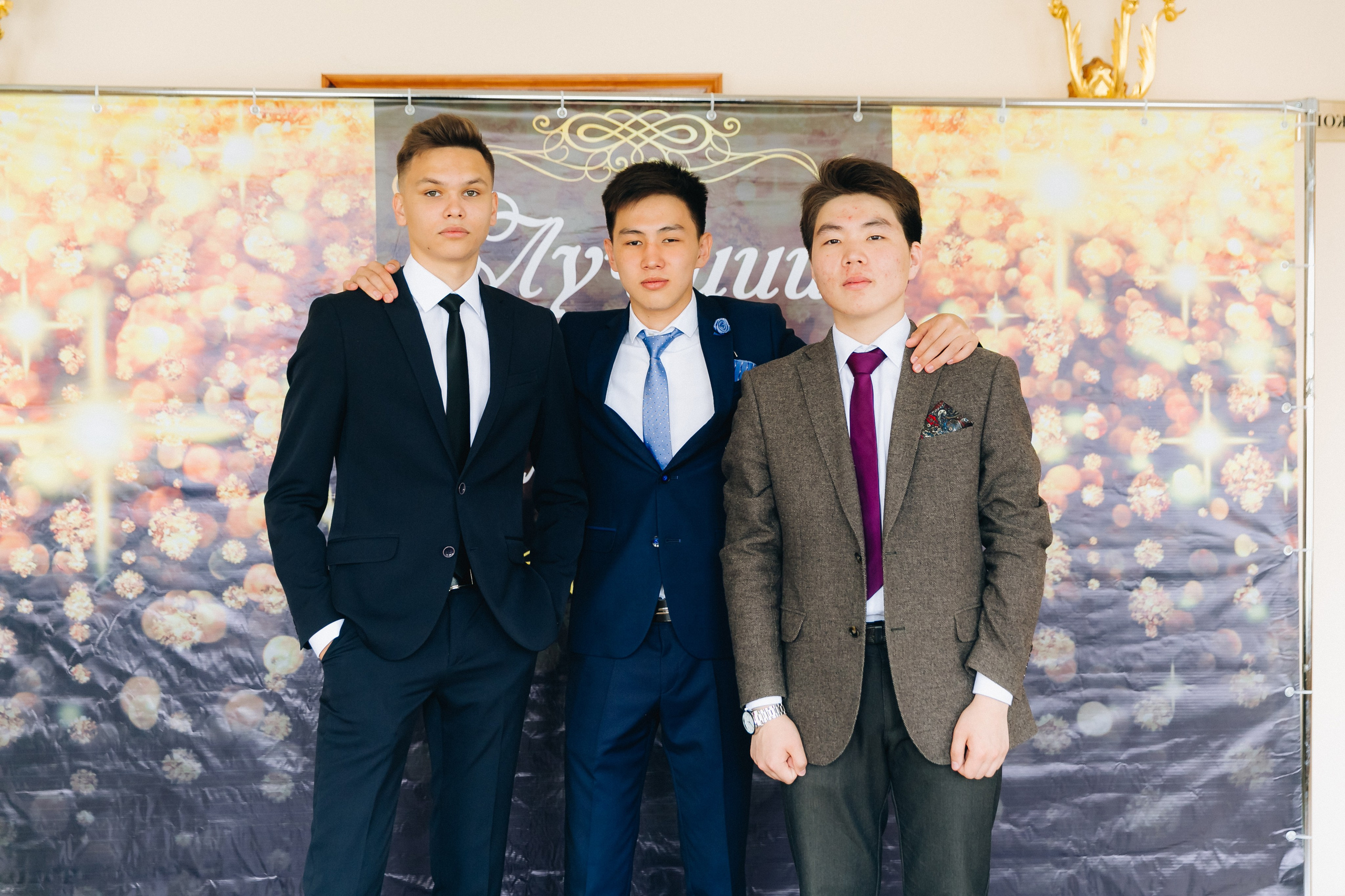 Вручение аттестатов 14 Гимназия. Свадебный и семейный фотограф в Улан-Удэ