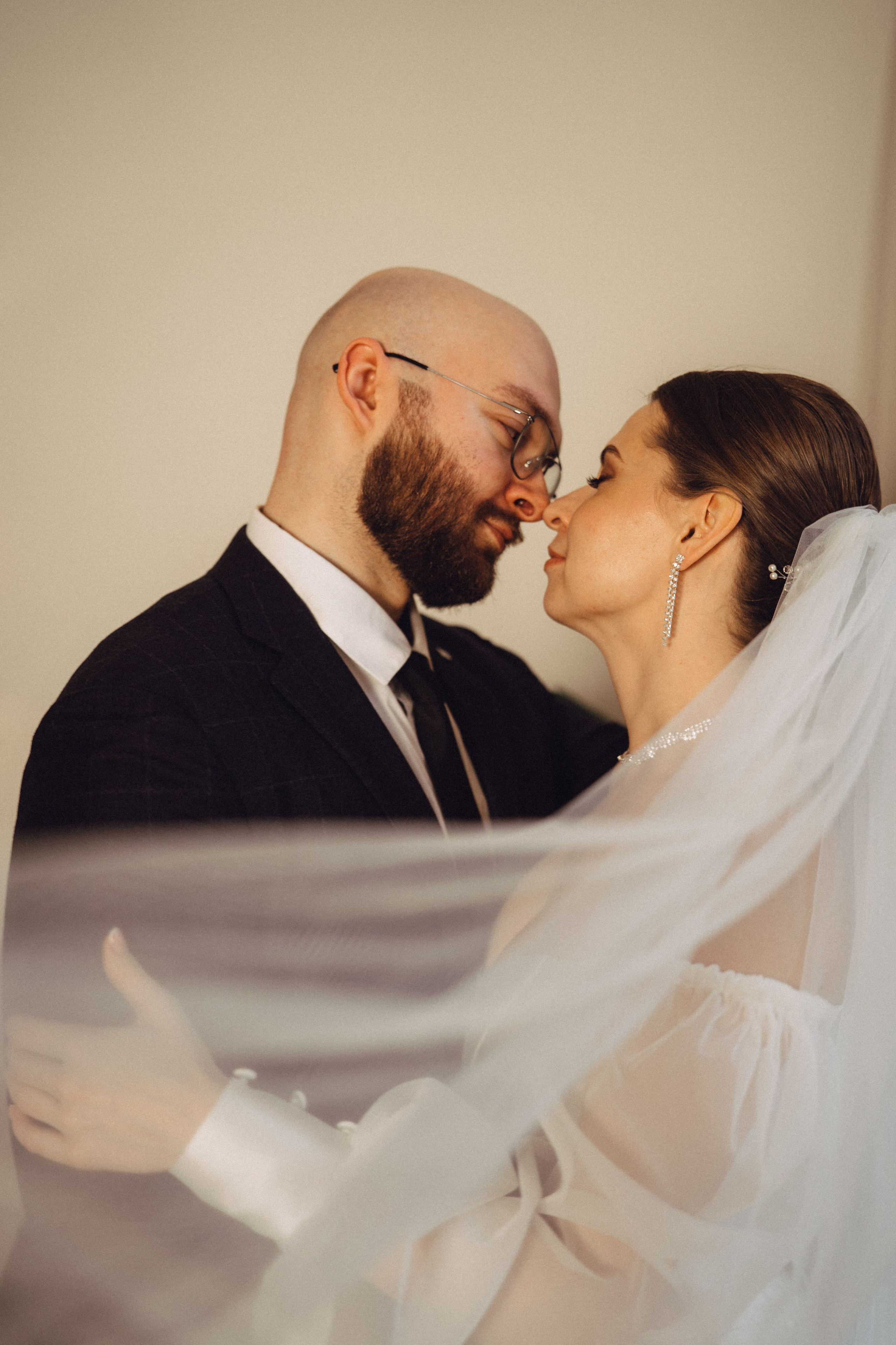 СВАДЕБНАЯ СЬЕМКА ВО ВТОРОМ ДВОРЦЕ (ДЕКАБРЬ) ТАКЖЕ СЬЕМКА В СТУДИИ НА ЧЕРНЫШЕВСКОЙ. Профессиональный фотограф, Санкт-Петербург — Виктория Богомолова