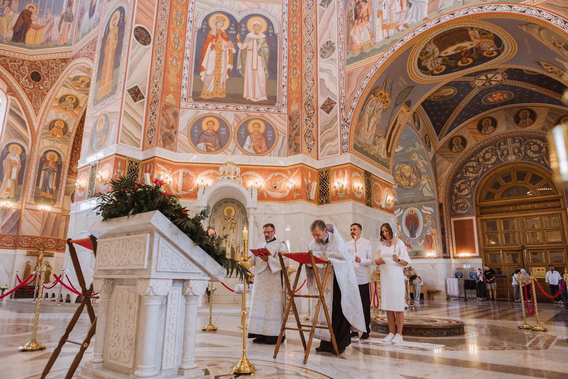 Собор Александра Невского. Венчание Андрея и Марии. Фотографы в городе Волгограде — Людмила Агеева и Алексей Околелов