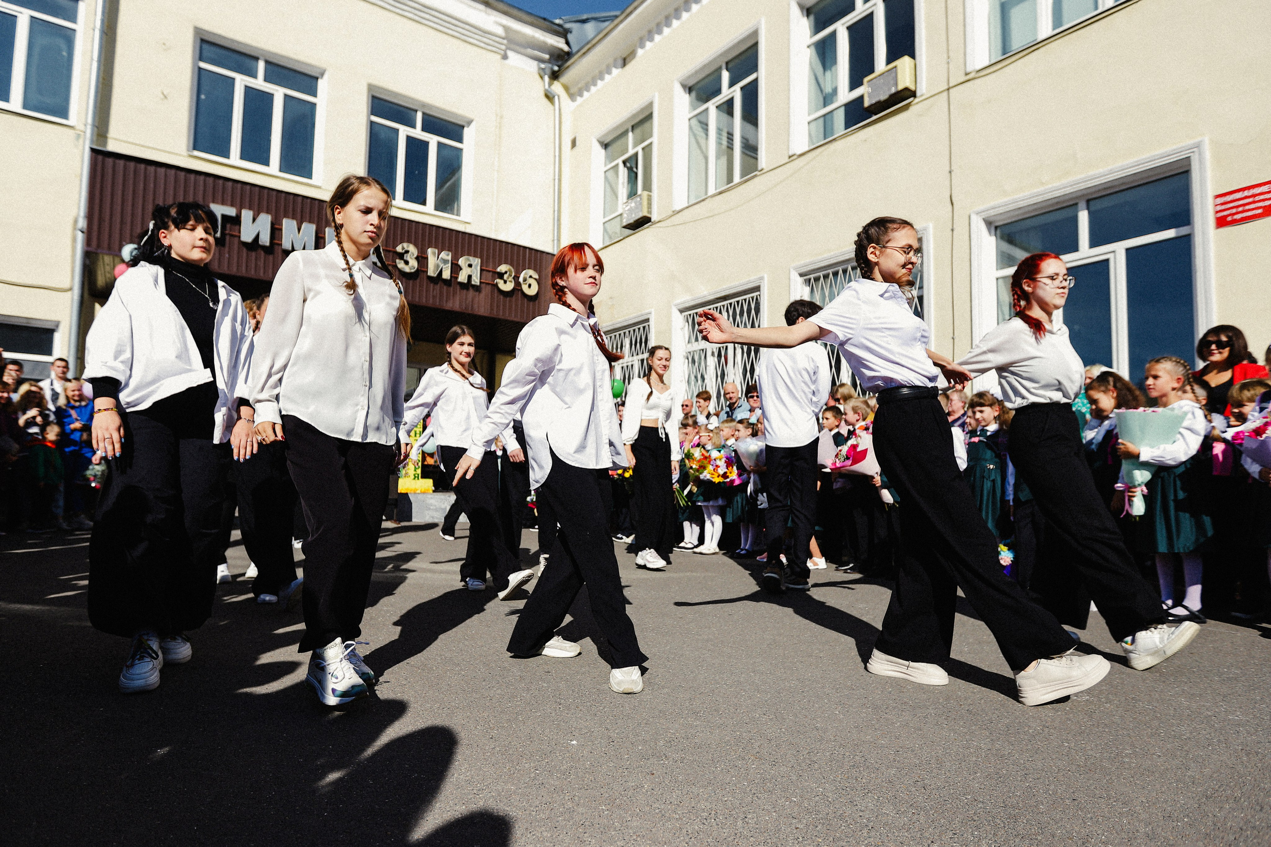Школьная линейка Гимназии № 36. Портретный и репортажный фотограф Елизавета Рудовская|Казань