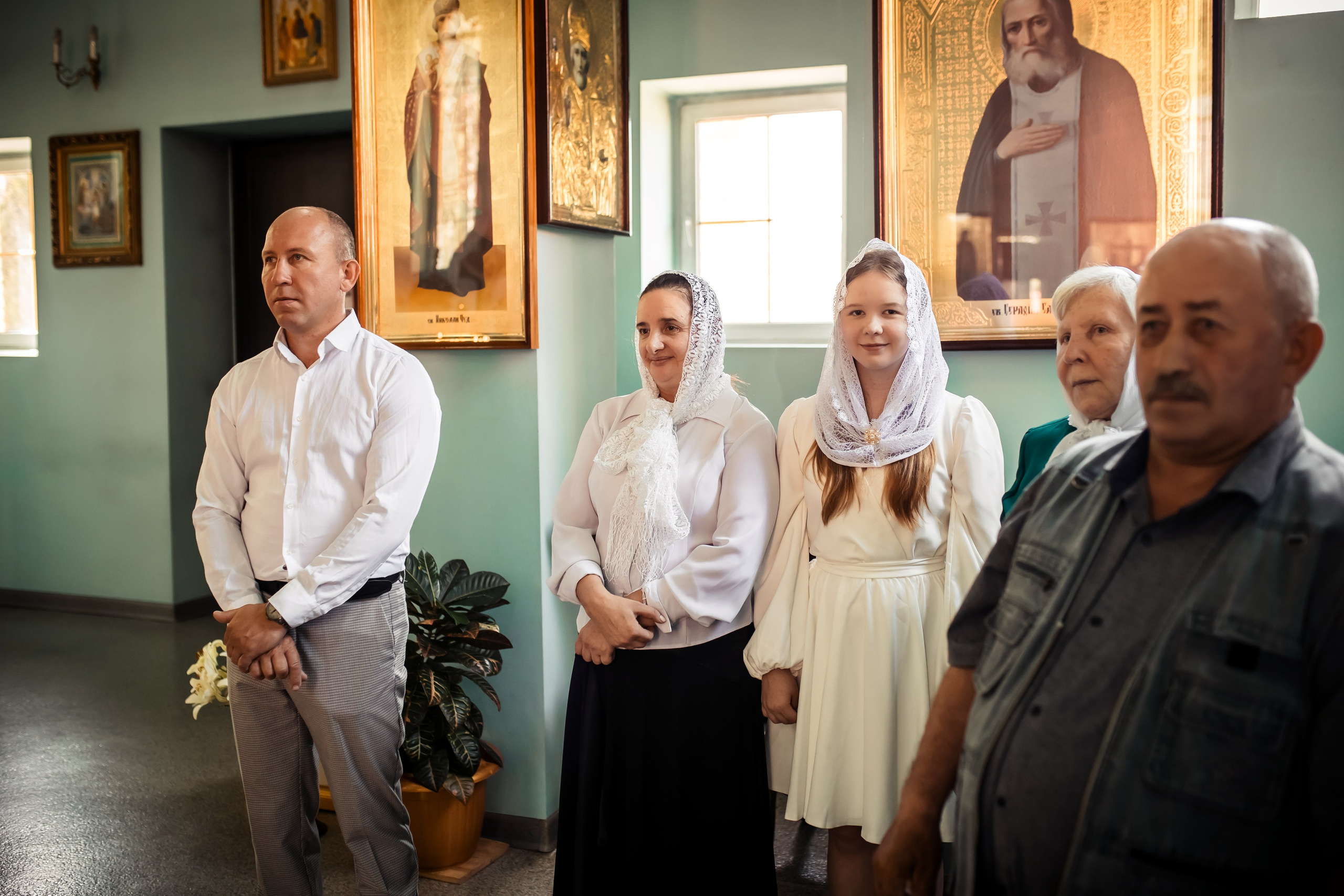 Крещение Милании и Эмилии