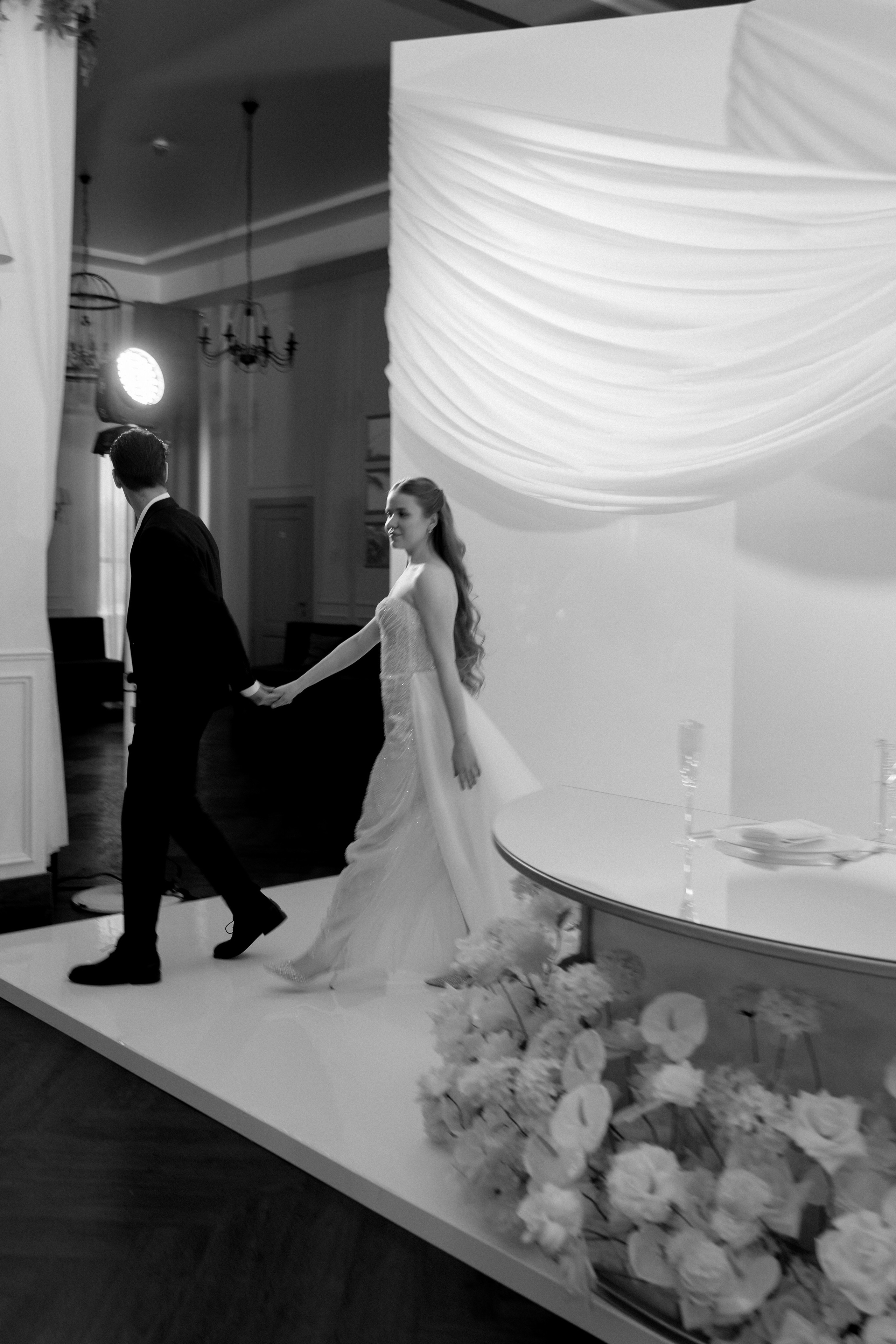 СВАДЕБНАЯ СЬЕМКА СБОРОВ В ОТЕЛЕ И ВЫЕЗД НА ЦЕРЕМОНИЮ (СНЯТО В СИБИРЕ В НИЖНЕВАРТОВСКЕ). Профессиональный фотограф, Санкт-Петербург — Виктория Богомолова