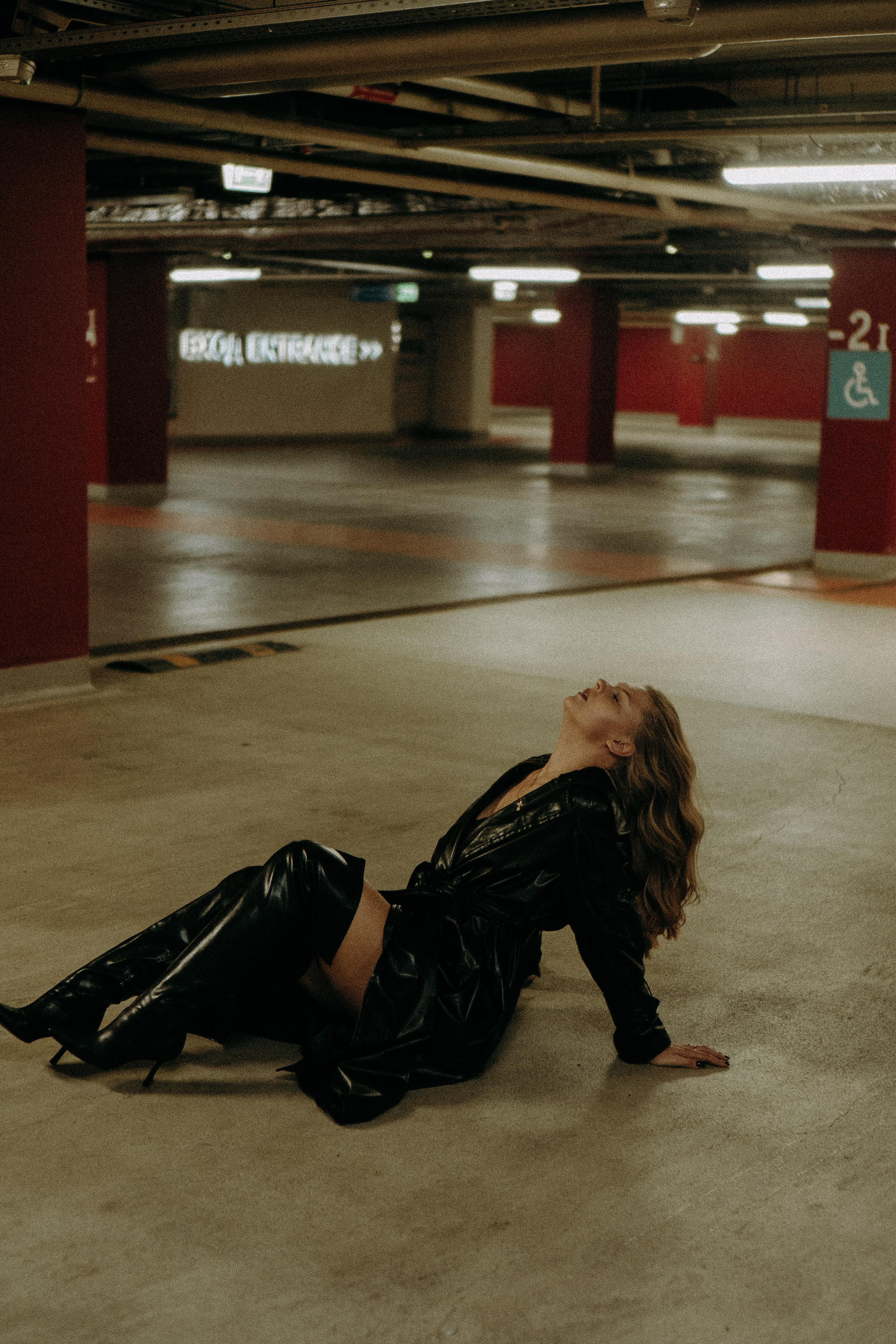 НА ПАРКОВКЕ. Профессиональный фотограф, Санкт-Петербург — Виктория Богомолова