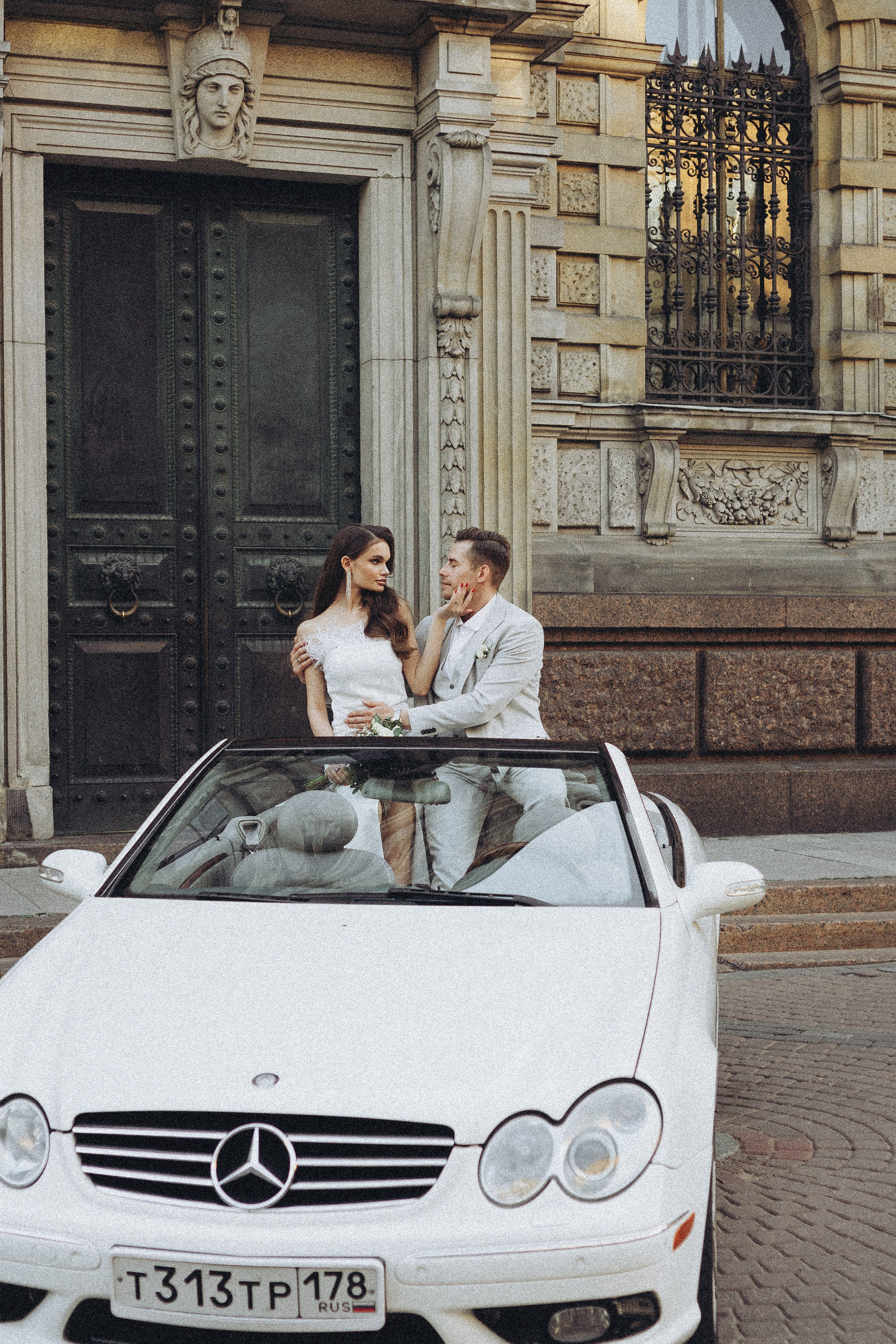 Свадебная сьемка у академии Штиглица. Профессиональный фотограф, Санкт-Петербург — Виктория Богомолова