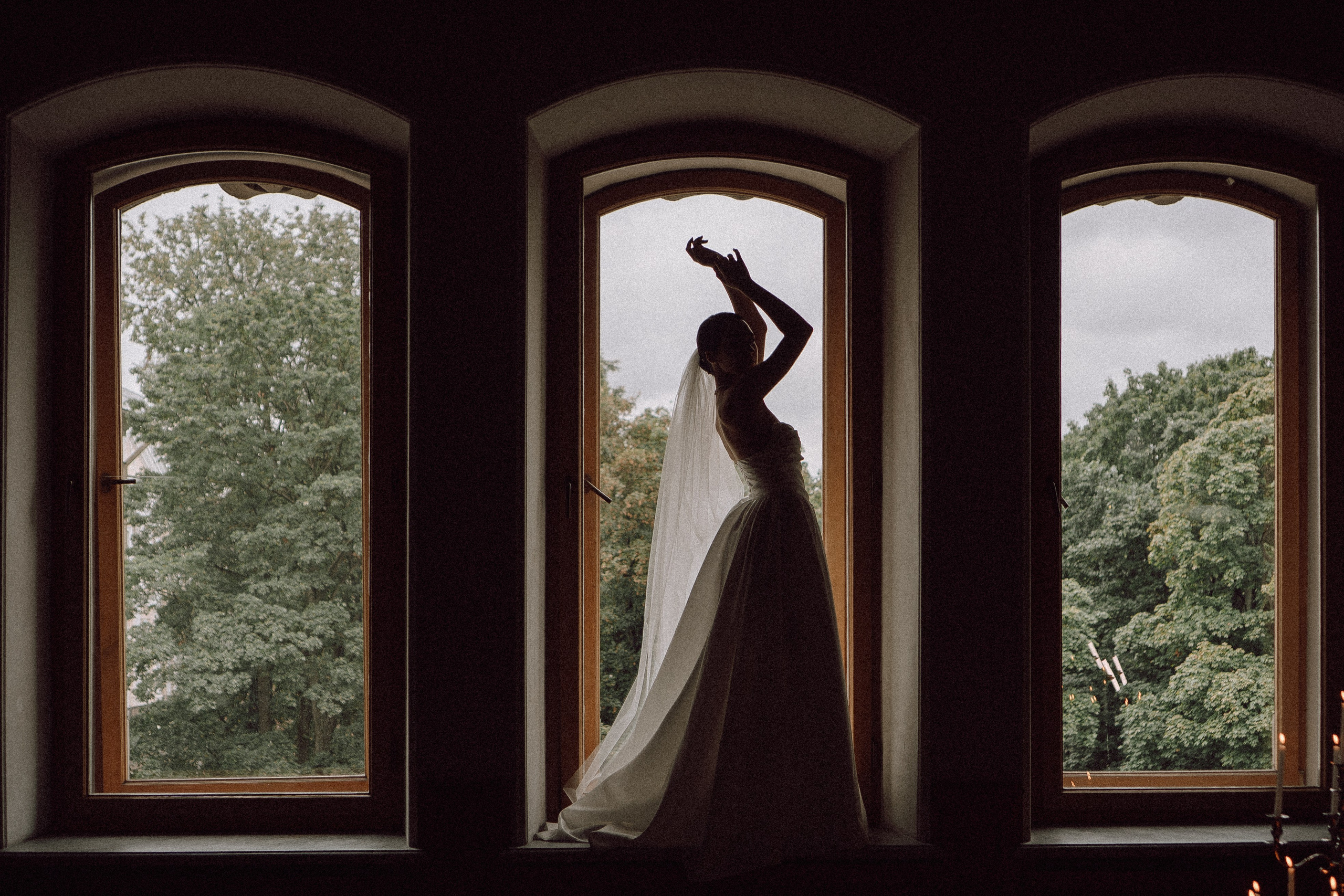 СВАДЕБНАЯ ПРОГУЛКА В САНТК-ПЕТЕРБУРГЕ (ИСАКИЕВСКИЙ СОБОР, ЗИМНЯЯ КАНАВКА, ЭРМИТАЖ И БОЛЬШАЯ МОРСКАЯ УЛИЦА). Профессиональный фотограф, Санкт-Петербург — Виктория Богомолова