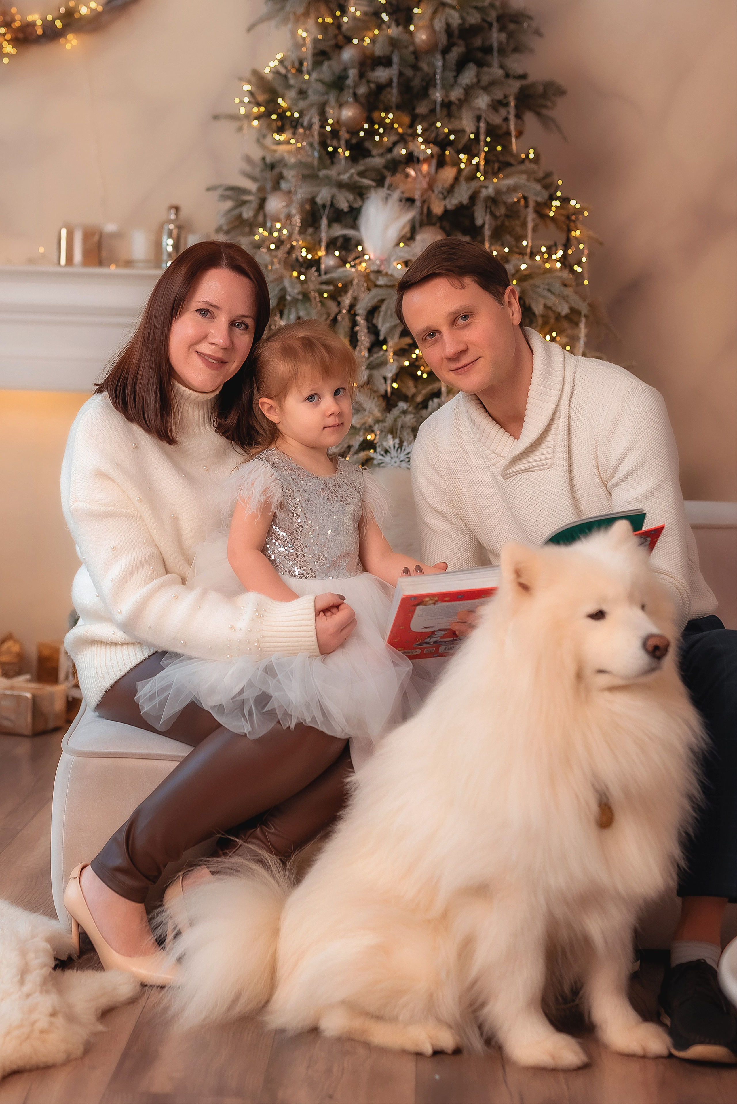 Семейная фотосессия с самоедом. Семейный, детский фотограф в Воронеже Анна Никитина