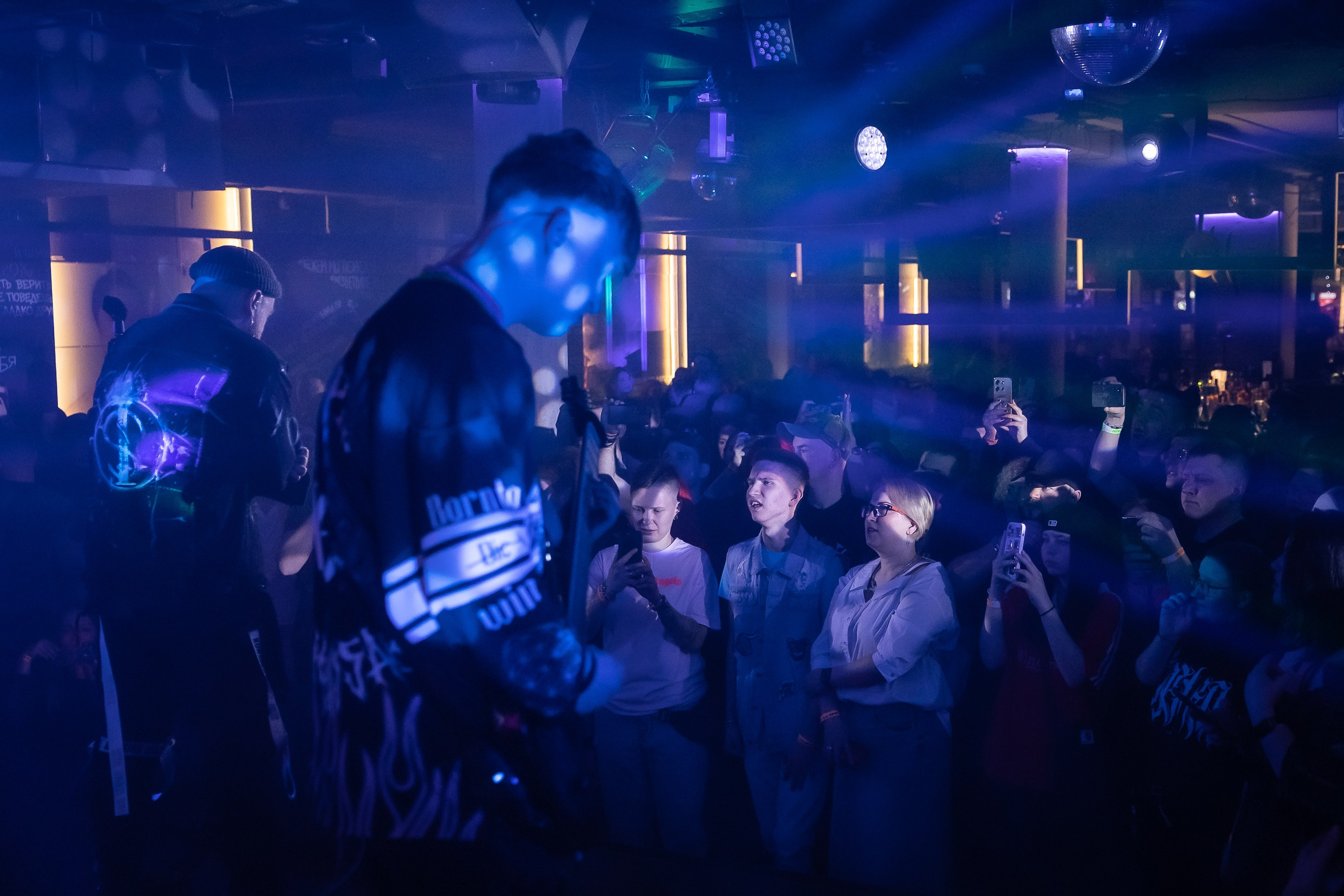 Концерт альтернатив метал группы iOSTRA в «Music bar Мумий Тролль» Москва. Фотограф Владимир Охрименко