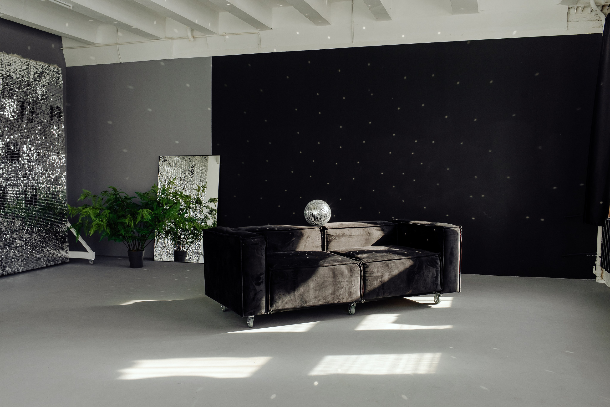 Фотостудия ISO Зал S130 Волжская 28 Саратов