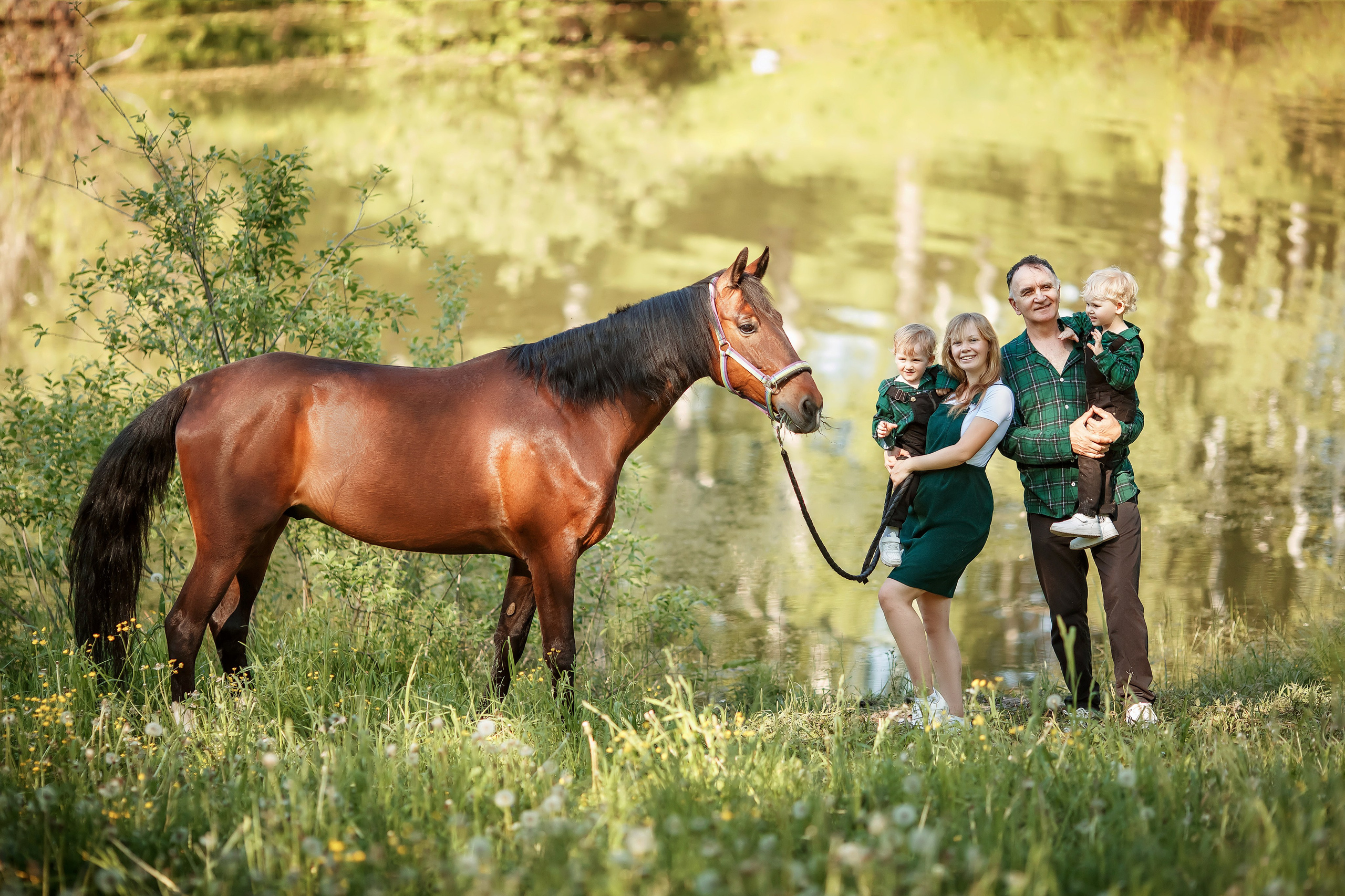 С конем. Сказочный фотограф фотопроекты фототуры в Новосибирске и на Алтае