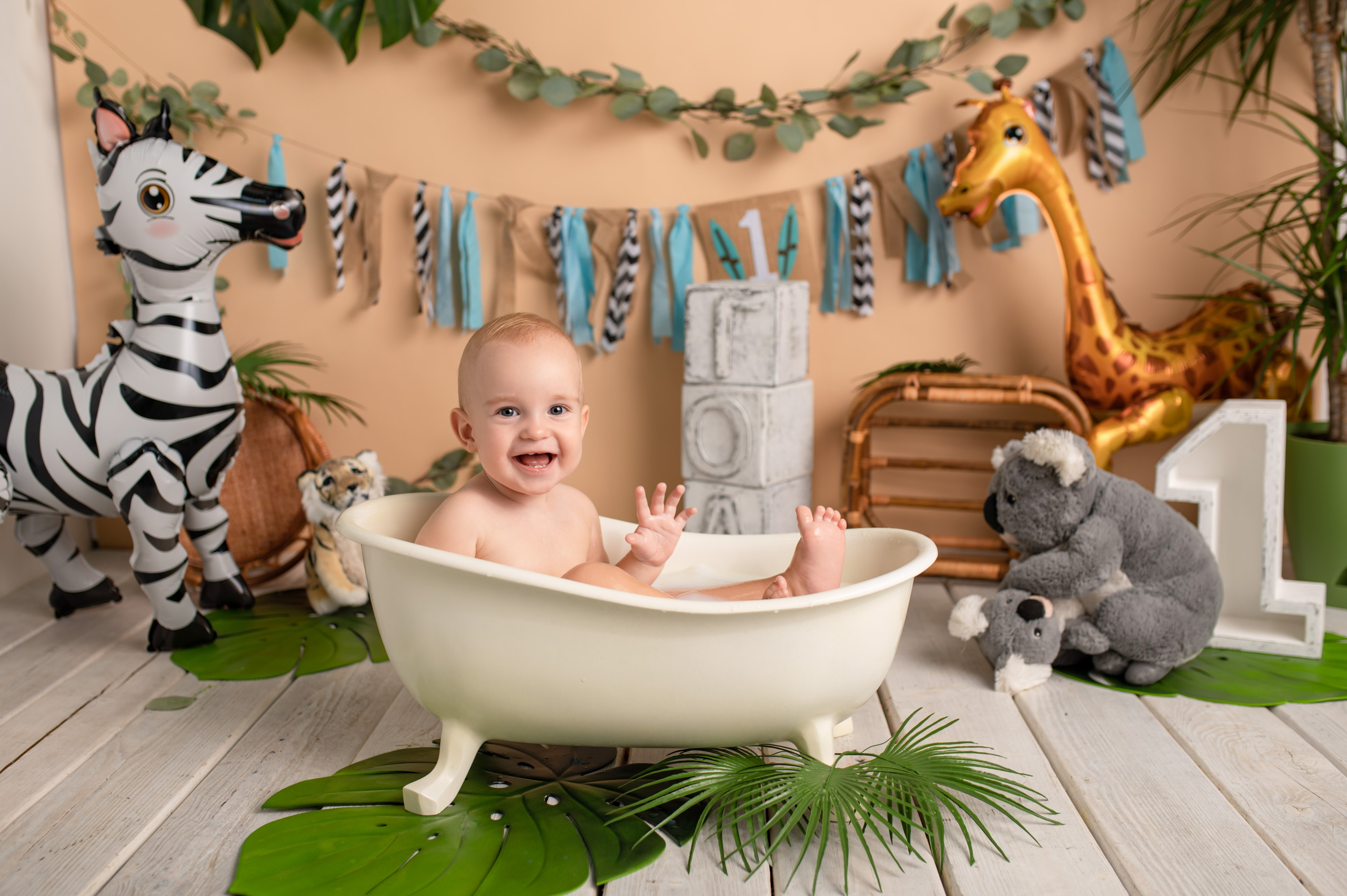 Молочная ванна. Детский фотограф в городе Жуковский Алиса Коробанова