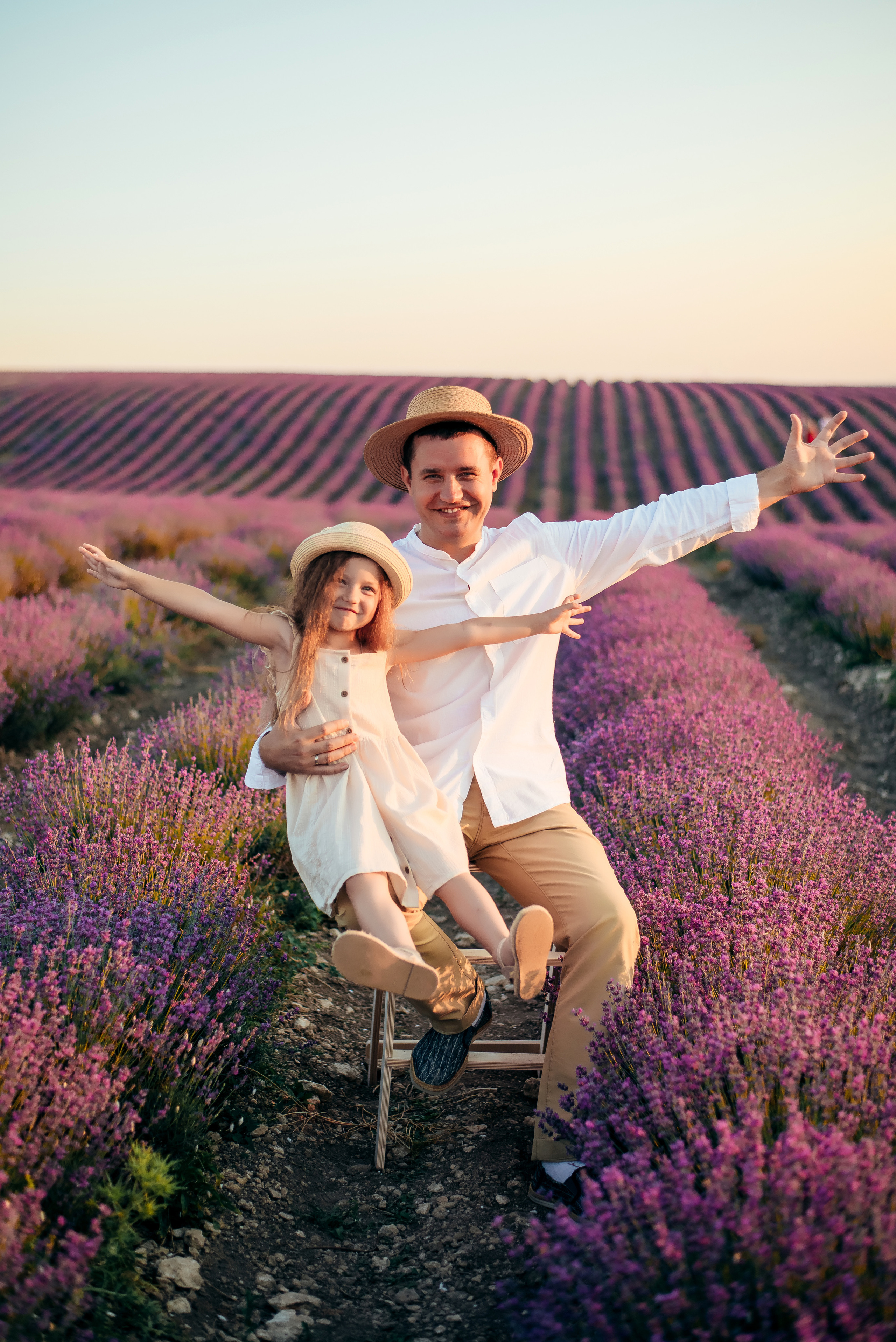 Семейная фотосессия в лавандовом поле. Свадебный и семейный фотограф в Симферополе Дарья Маркова