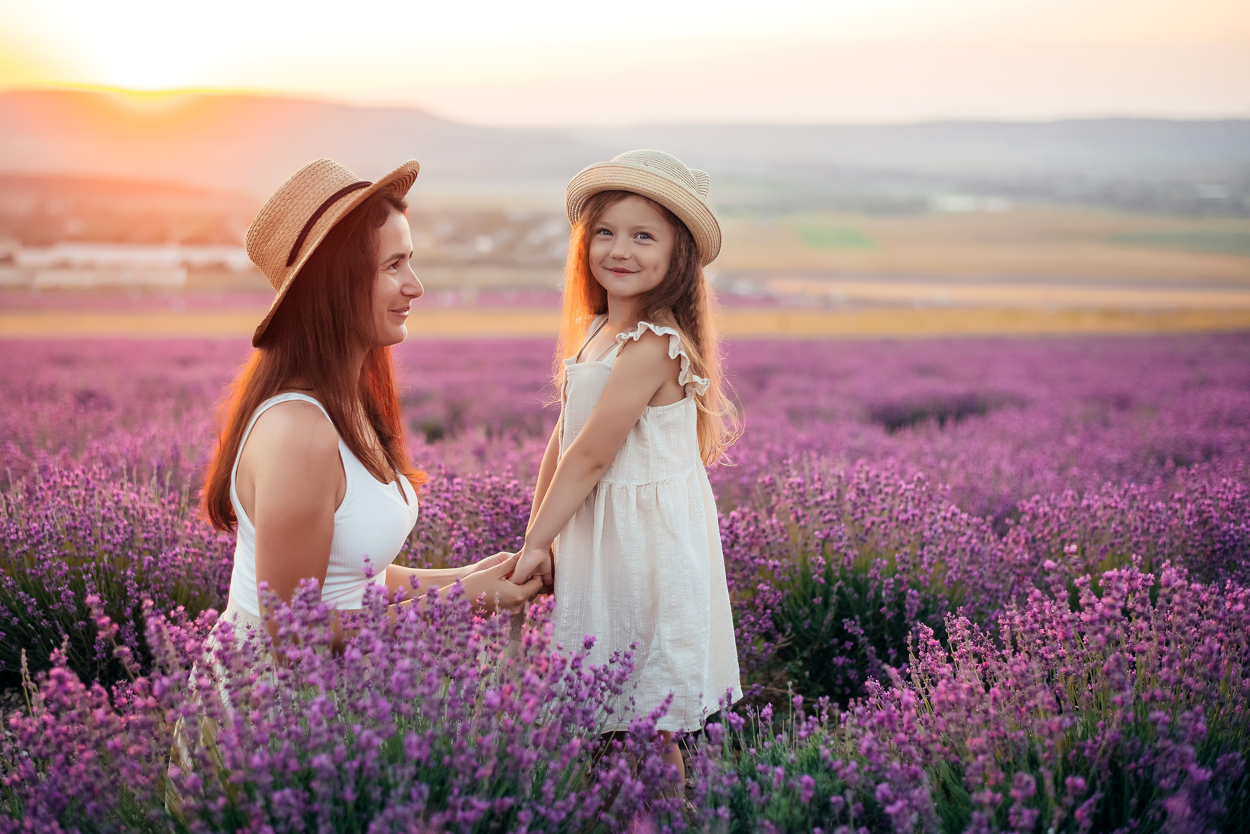 Семейная фотосессия в лавандовом поле. Свадебный и семейный фотограф в Симферополе Дарья Маркова