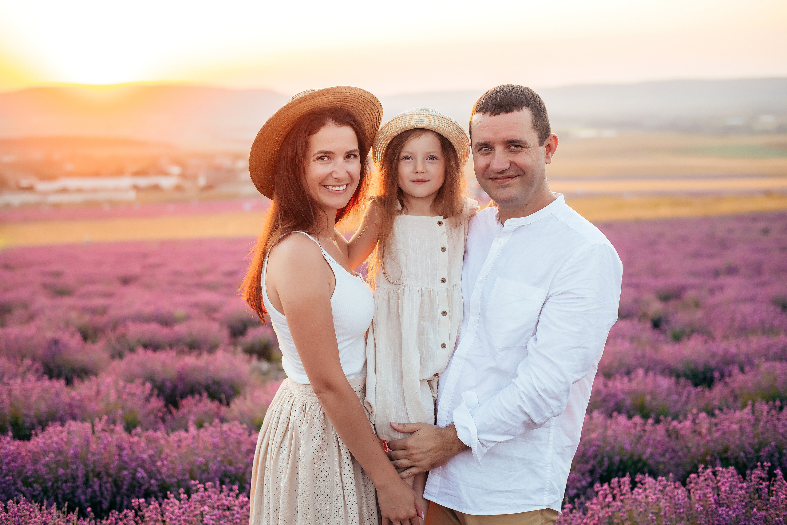Семейная фотосессия в лавандовом поле. Свадебный и семейный фотограф в Симферополе Дарья Маркова