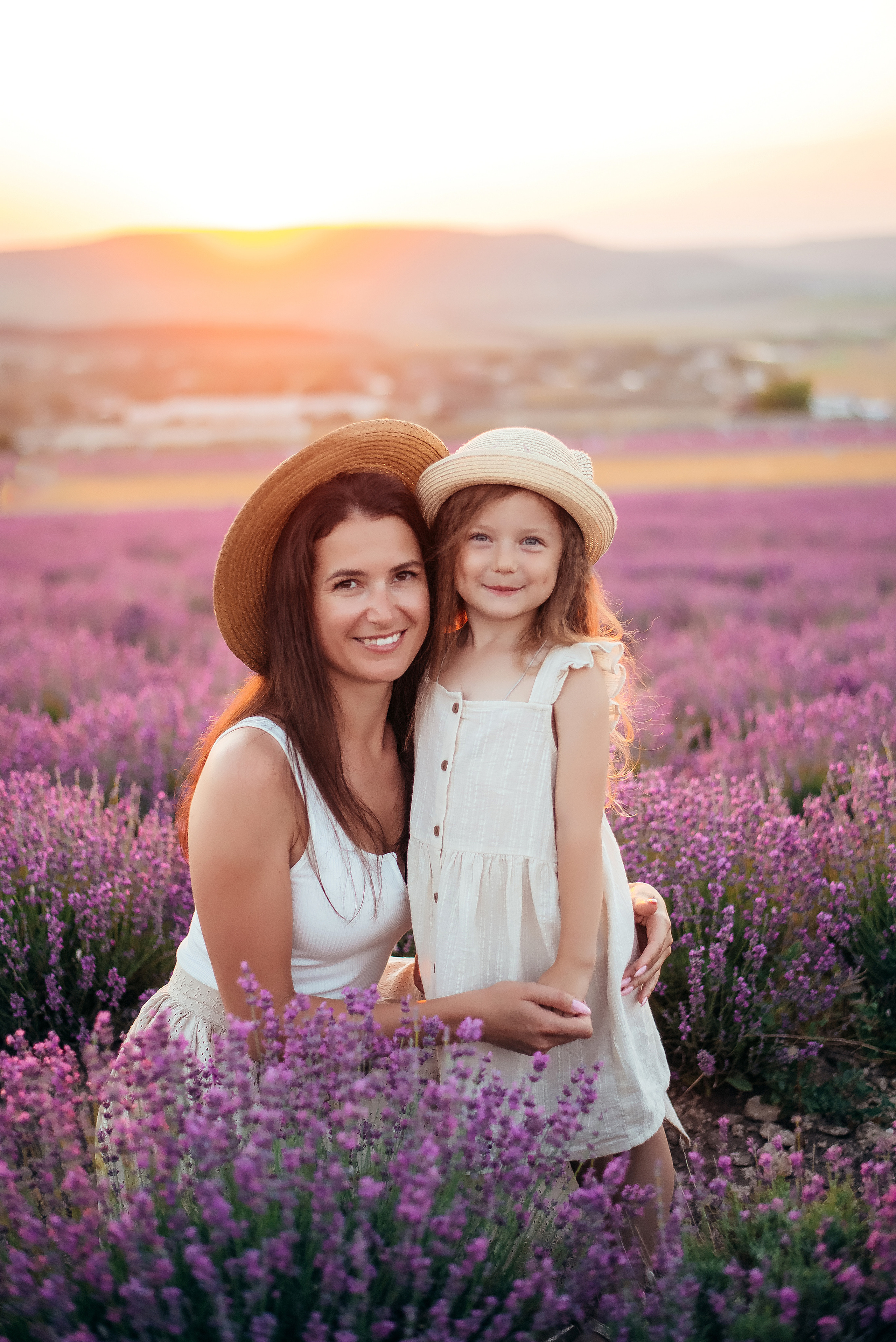 Семейная фотосессия в лавандовом поле. Свадебный и семейный фотограф в Симферополе Дарья Маркова