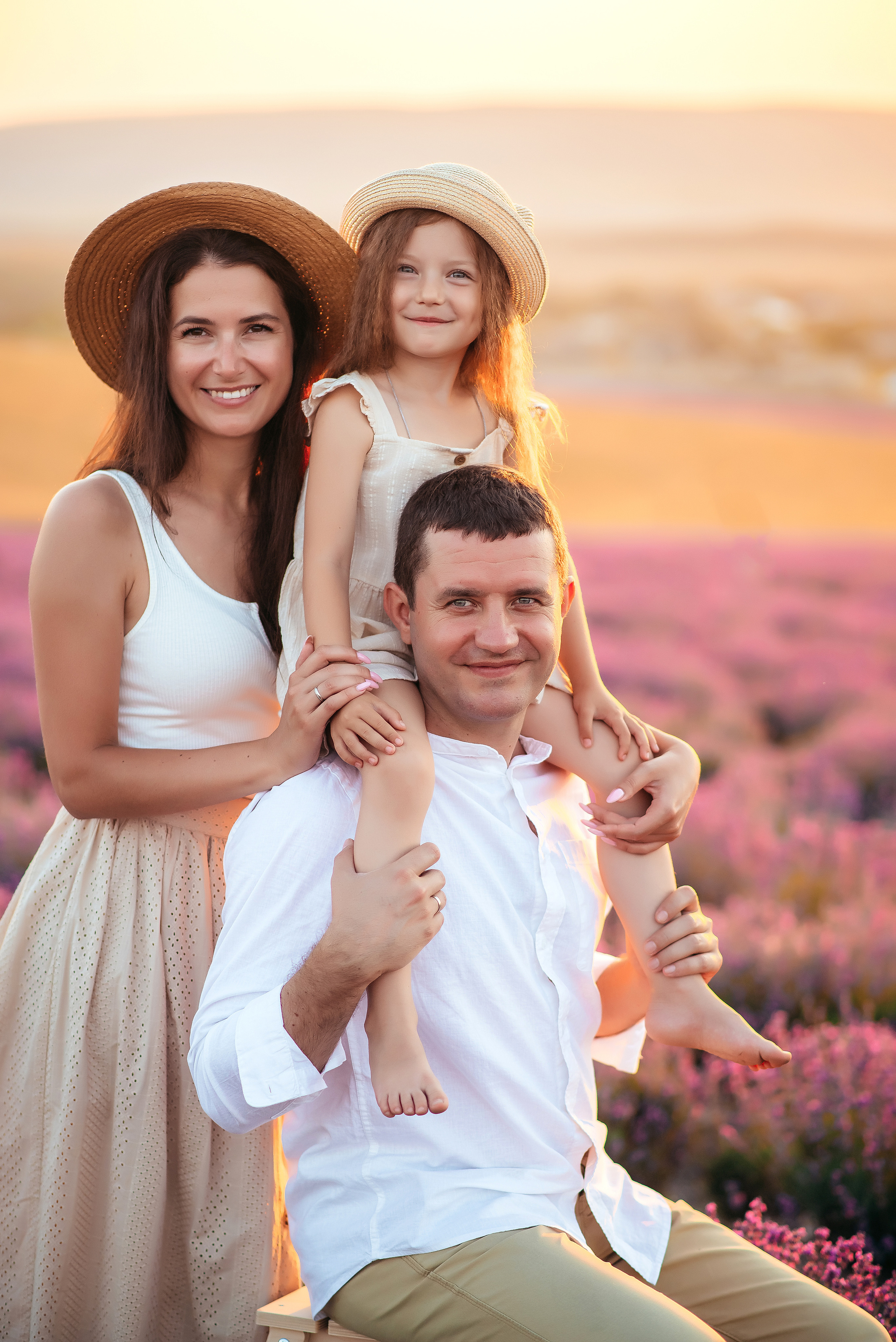 Семейная фотосессия в лавандовом поле. Свадебный и семейный фотограф в Симферополе Дарья Маркова