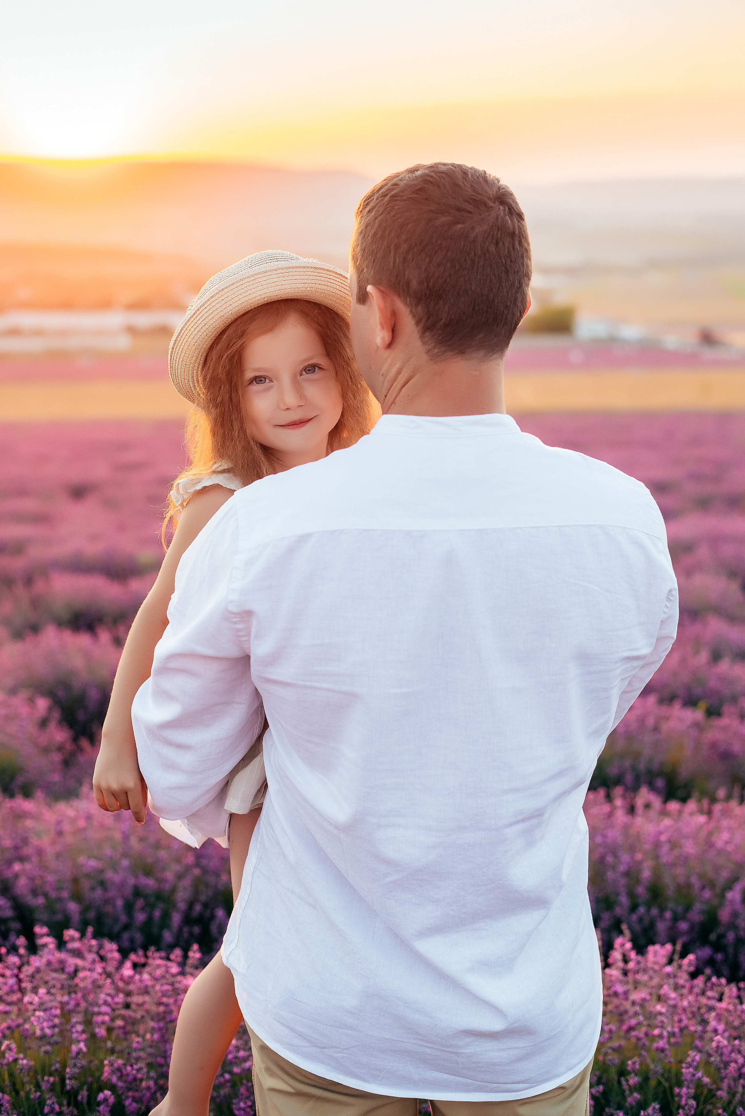Семейная фотосессия в лавандовом поле. Свадебный и семейный фотограф в Симферополе Дарья Маркова
