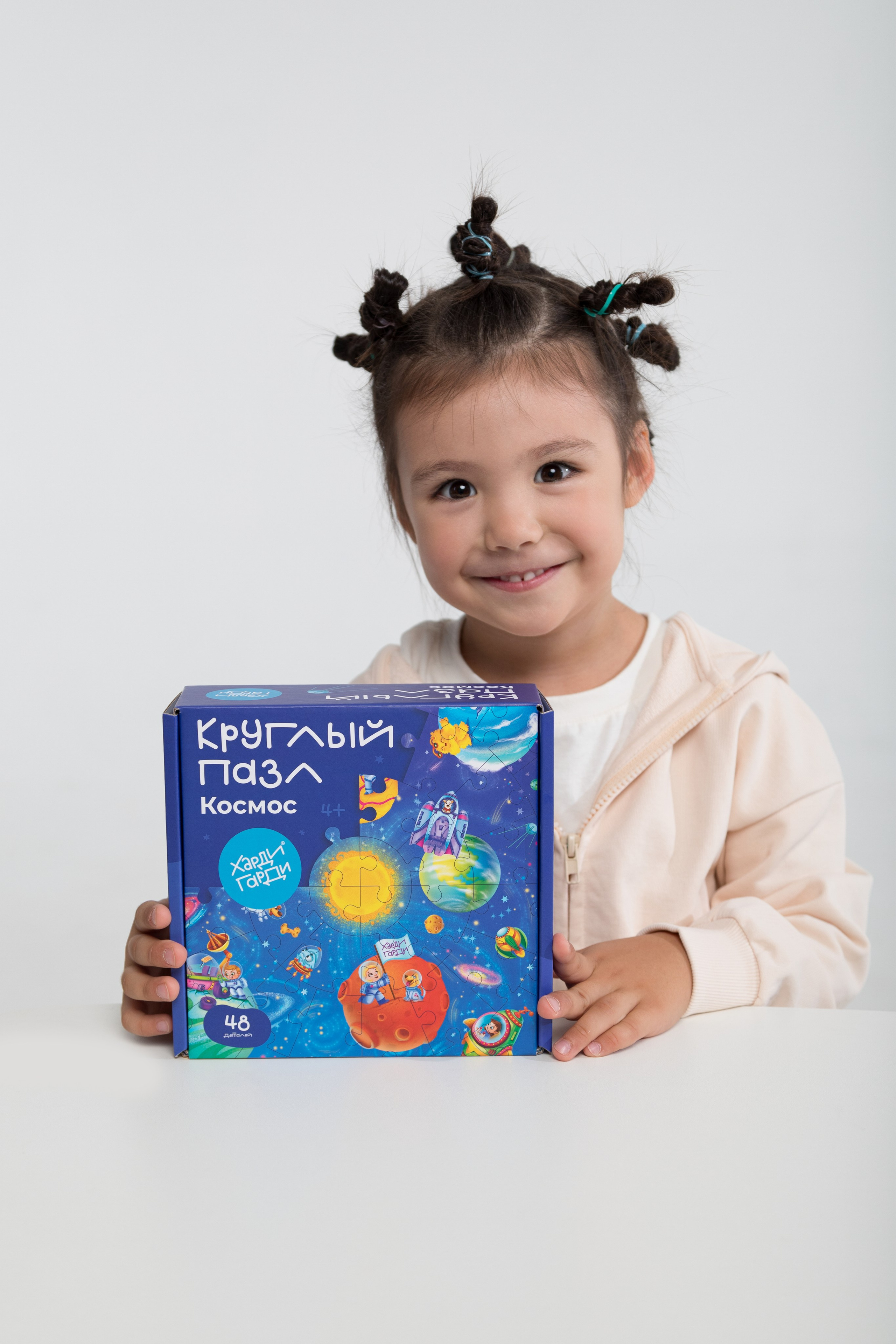 Каталожная съемка в циклораме для бренда детских товаров. Детский и контент фотограф Надя Волкова Санкт-Петербург