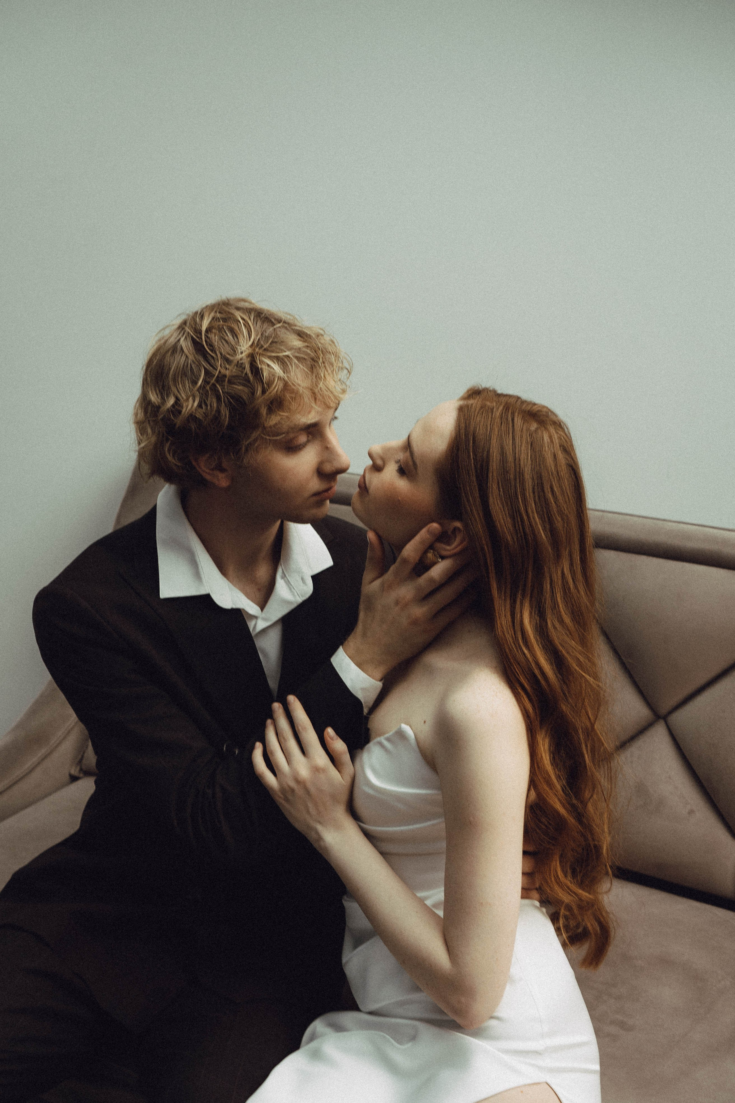 СВАДЕБНАЯ СЬЕМКА В ОТЕЛЕ. СБОРЫ ЖЕНИХА И НЕВЕСТЫ И ТАКЖЕ ТОР И ПОДГОТОВКА К ПРОГУЛКЕ. Профессиональный фотограф, Санкт-Петербург — Виктория Богомолова