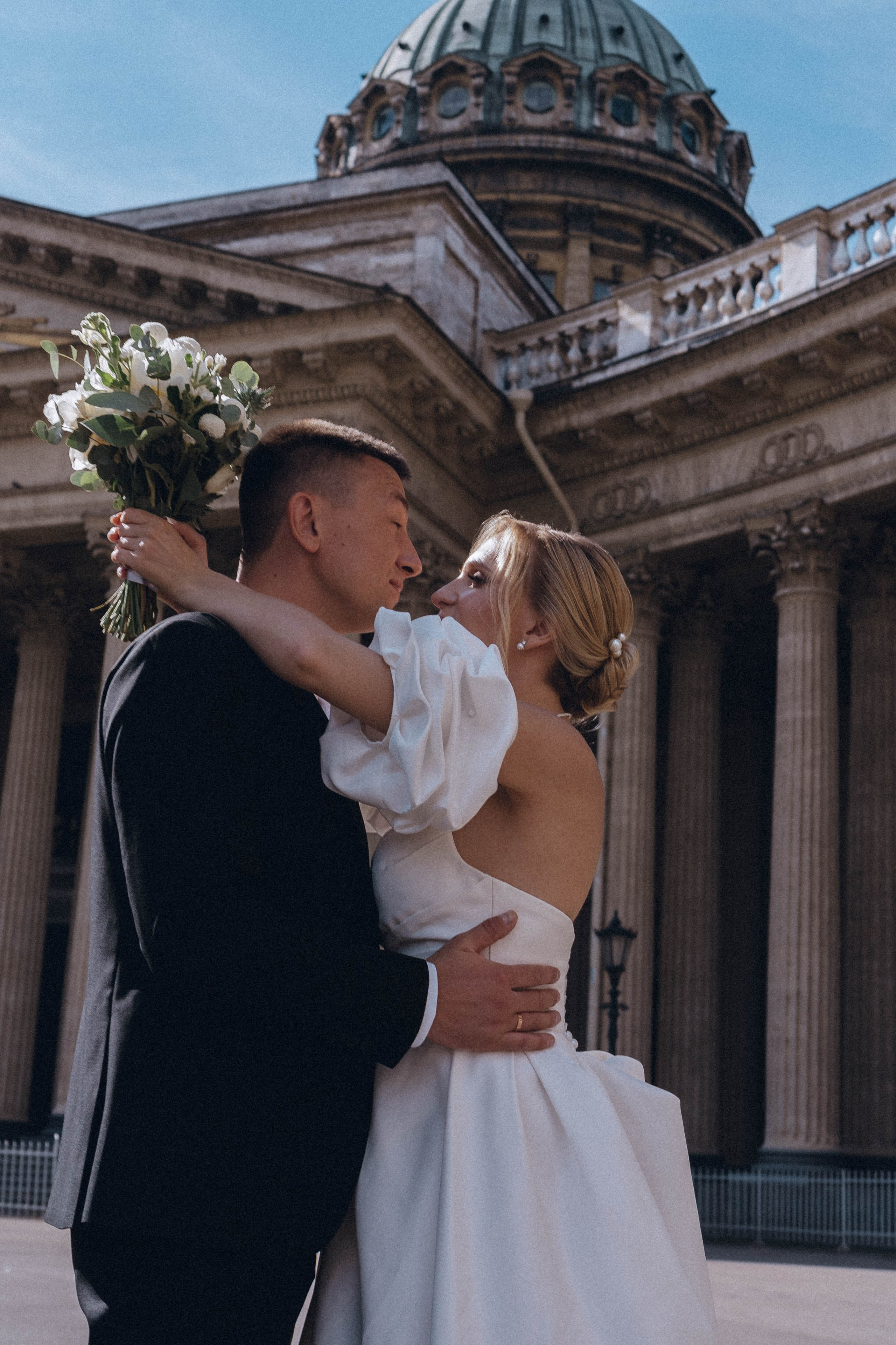 СВАДЕНБНАЯ СЬЕМКА НА КАТЕРЕ ПО КАНАЛАМ САНКТ-ПЕТЕРБУРГА И В АКВАТОРИИ НЕВЫ. Профессиональный фотограф, Санкт-Петербург — Виктория Богомолова